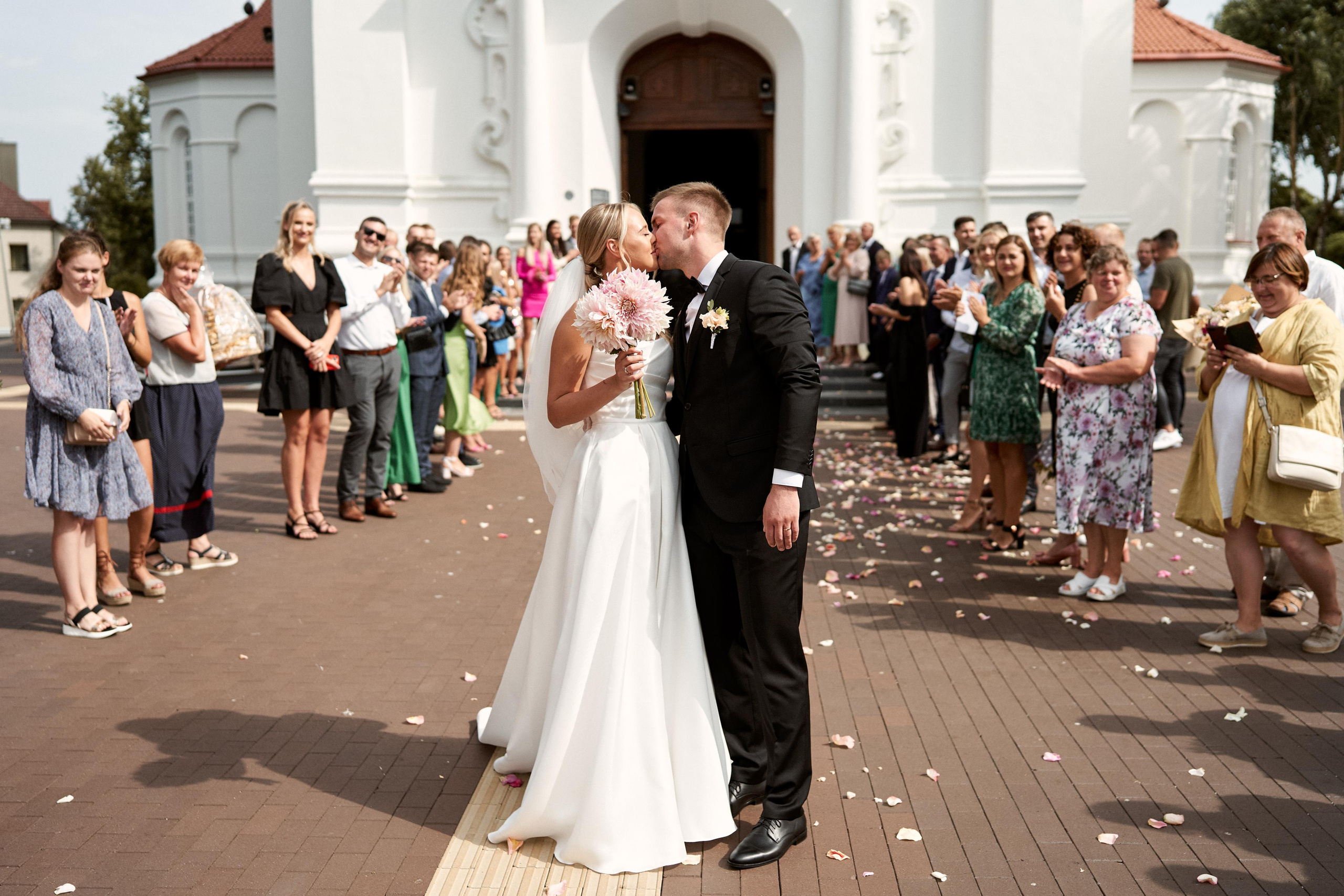Paulinos ir Domanto vestuvių fotosesijos galerija. Misevic Wedding — Jausminga ir Profesionali Vestuvių Fotografija