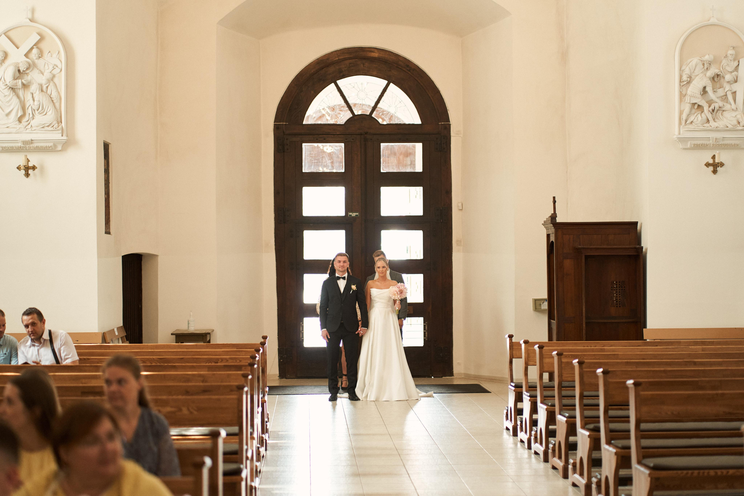 Paulinos ir Domanto vestuvių fotosesijos galerija. Misevic Wedding — Jausminga ir Profesionali Vestuvių Fotografija