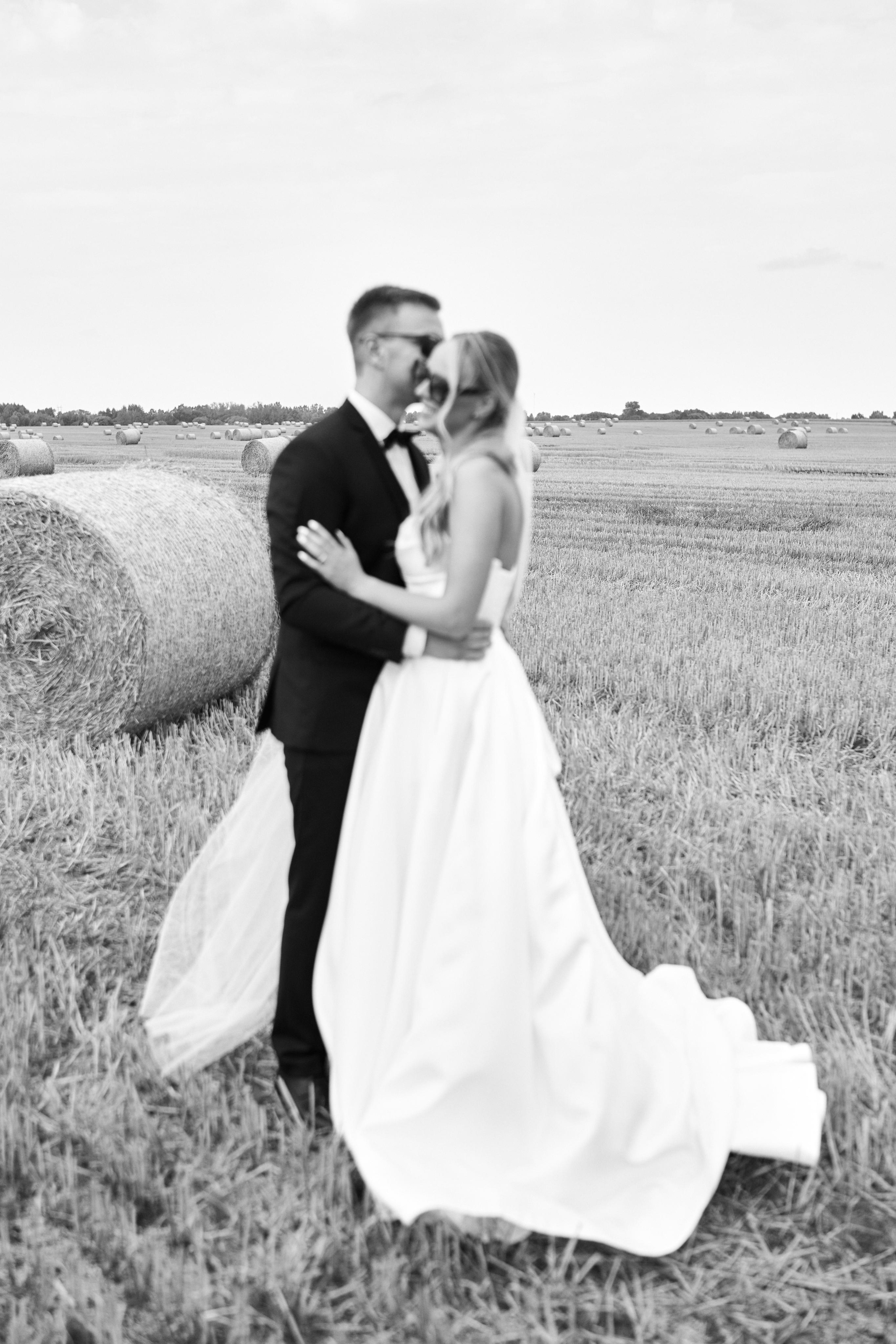 Paulinos ir Domanto vestuvių fotosesijos galerija. Misevic Wedding — Jausminga ir Profesionali Vestuvių Fotografija