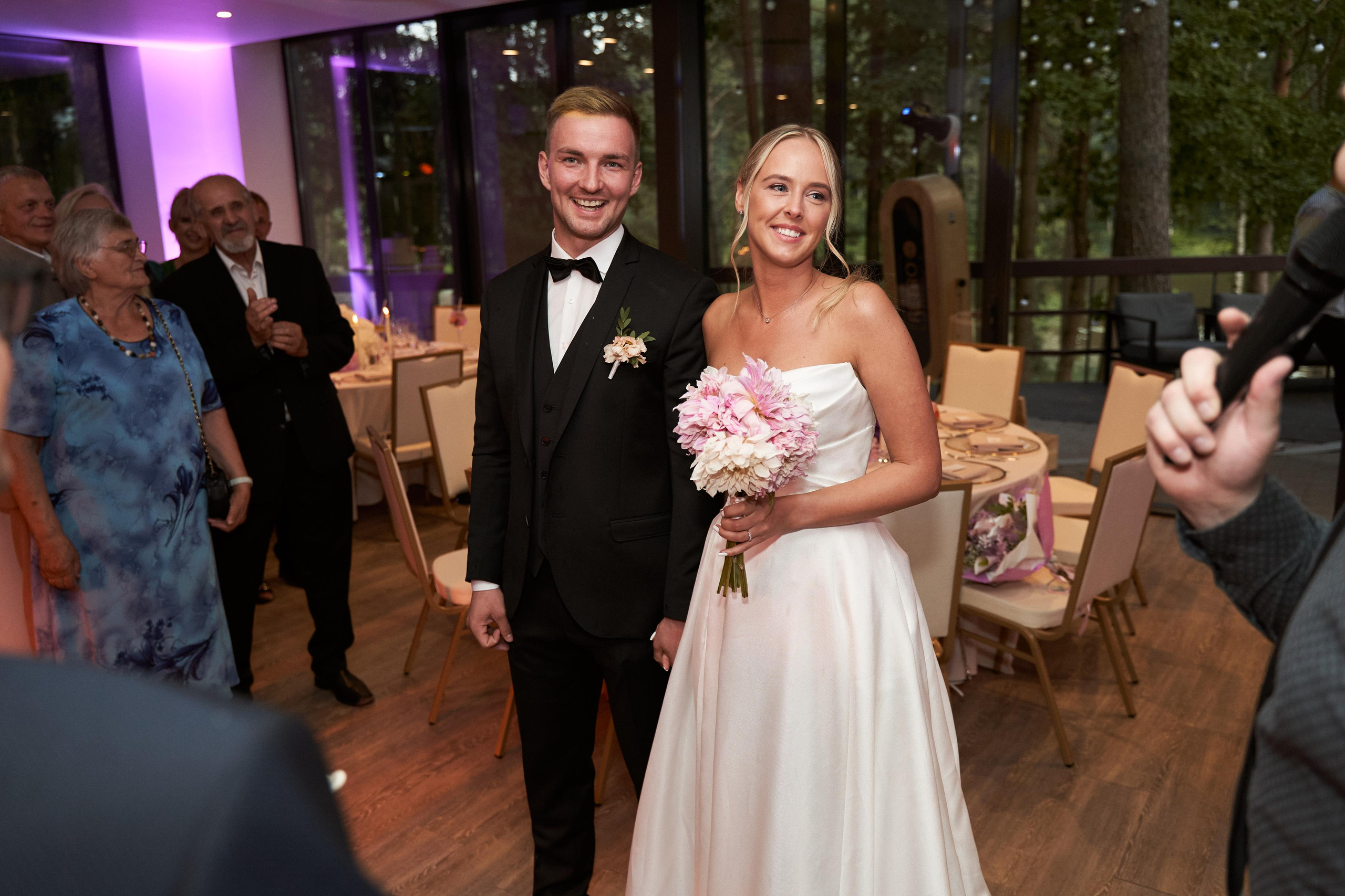 Paulinos ir Domanto vestuvių fotosesijos galerija. Misevic Wedding — Jausminga ir Profesionali Vestuvių Fotografija