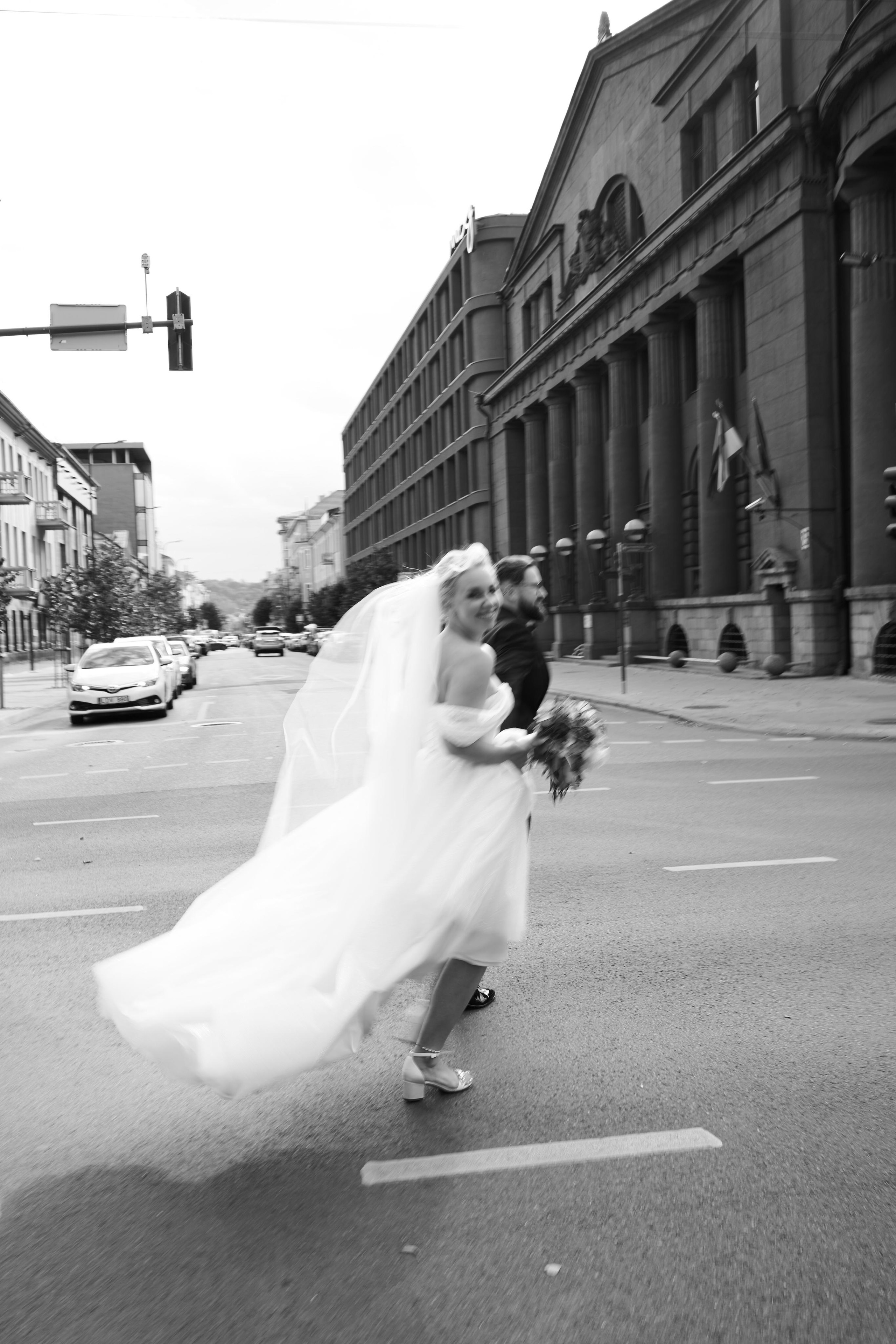Kamilės ir Justino vestuvių fotosesijos galerija. Misevic Wedding — Jausminga ir Profesionali Vestuvių Fotografija