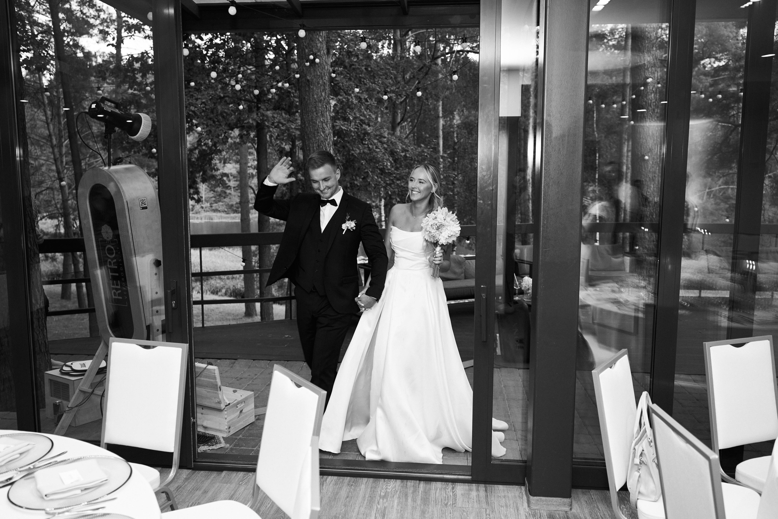 Paulinos ir Domanto vestuvių fotosesijos galerija. Misevic Wedding — Jausminga ir Profesionali Vestuvių Fotografija