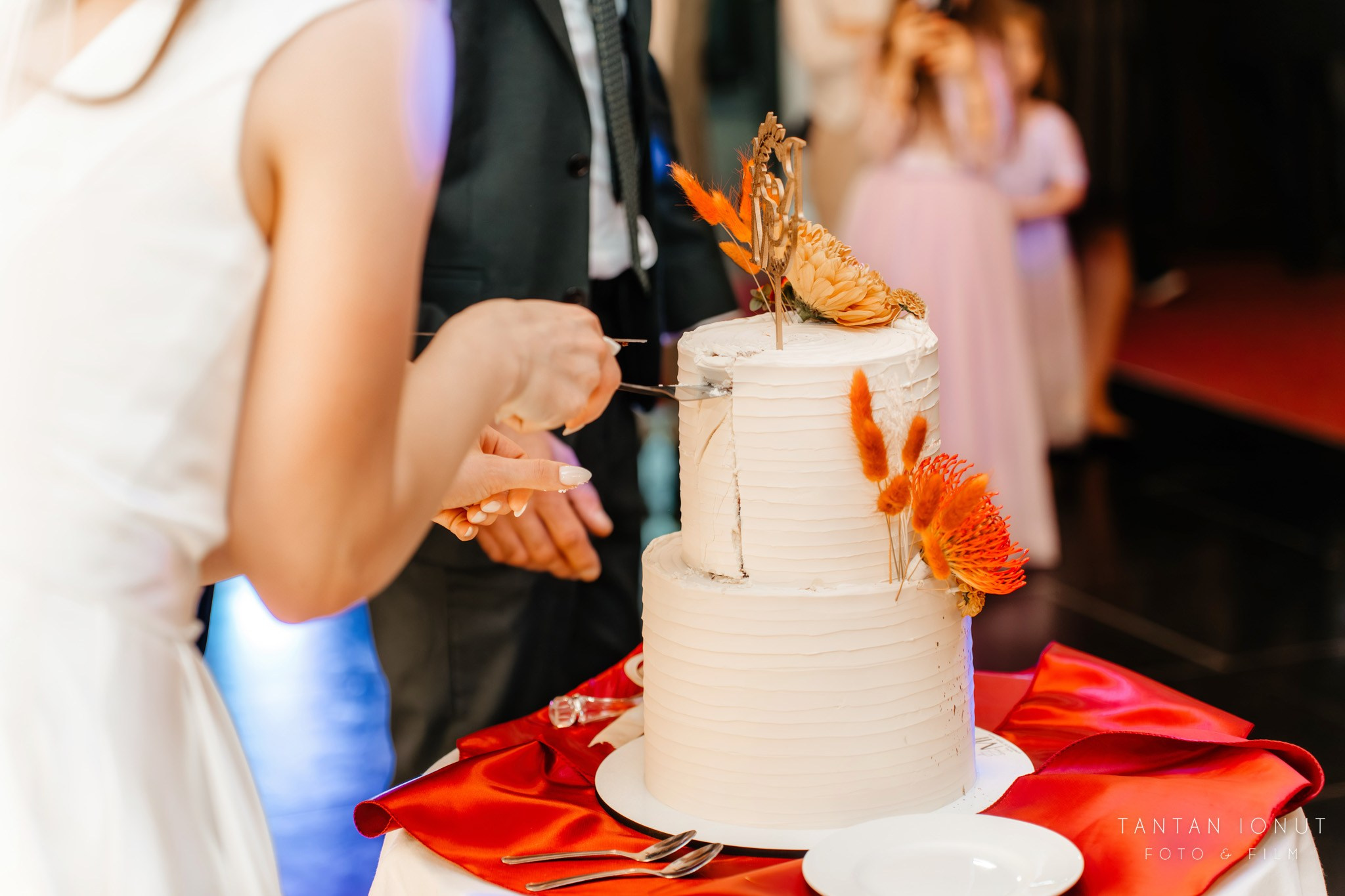 Mihaela & Razvan. TANTAN IONUT FOTO & FILM