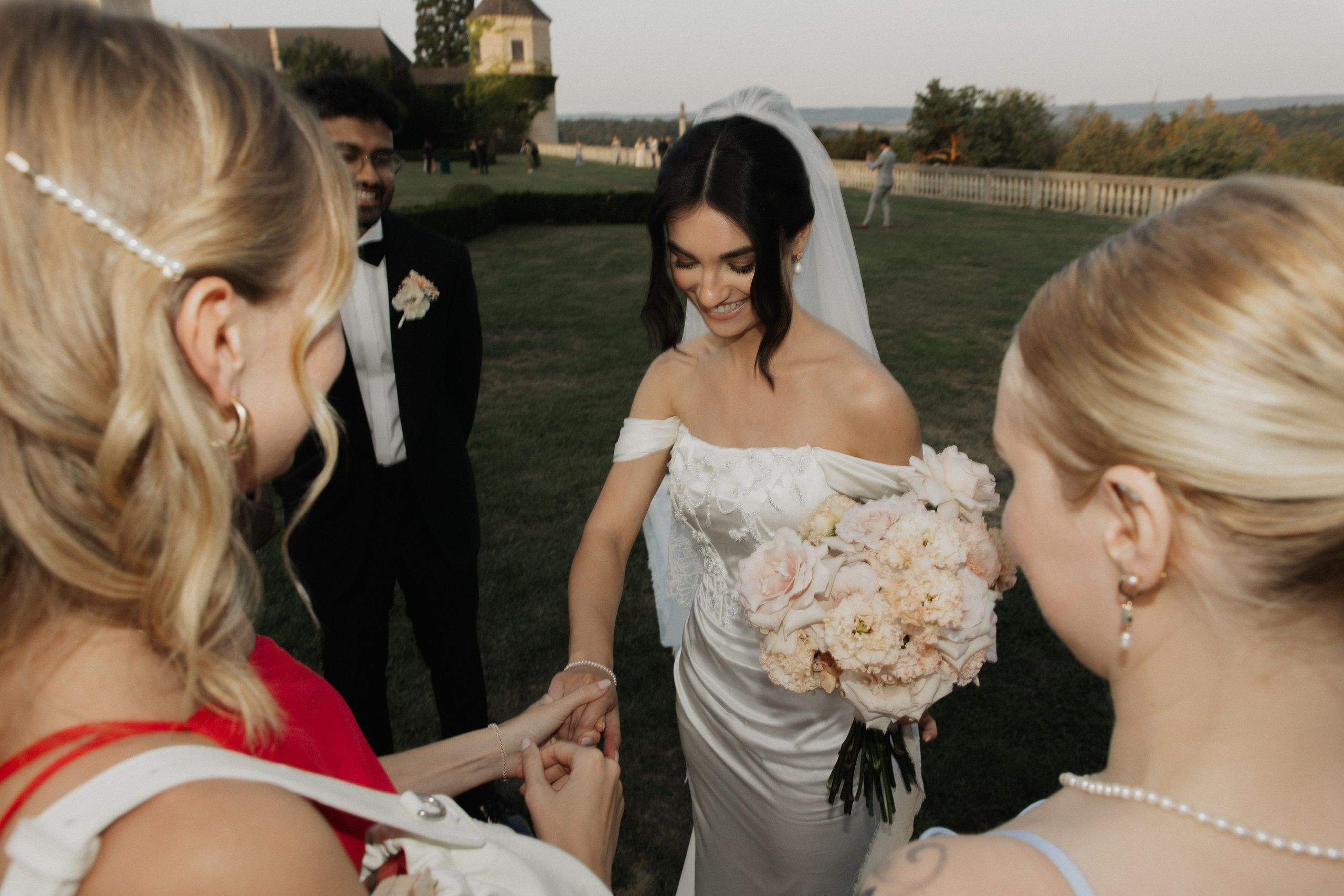 Elegant Castle Wedding in Austria | Alwin & Ruth’s Fairytale Celebration. Wedding photographer and videographer based in Timisoara, Romania