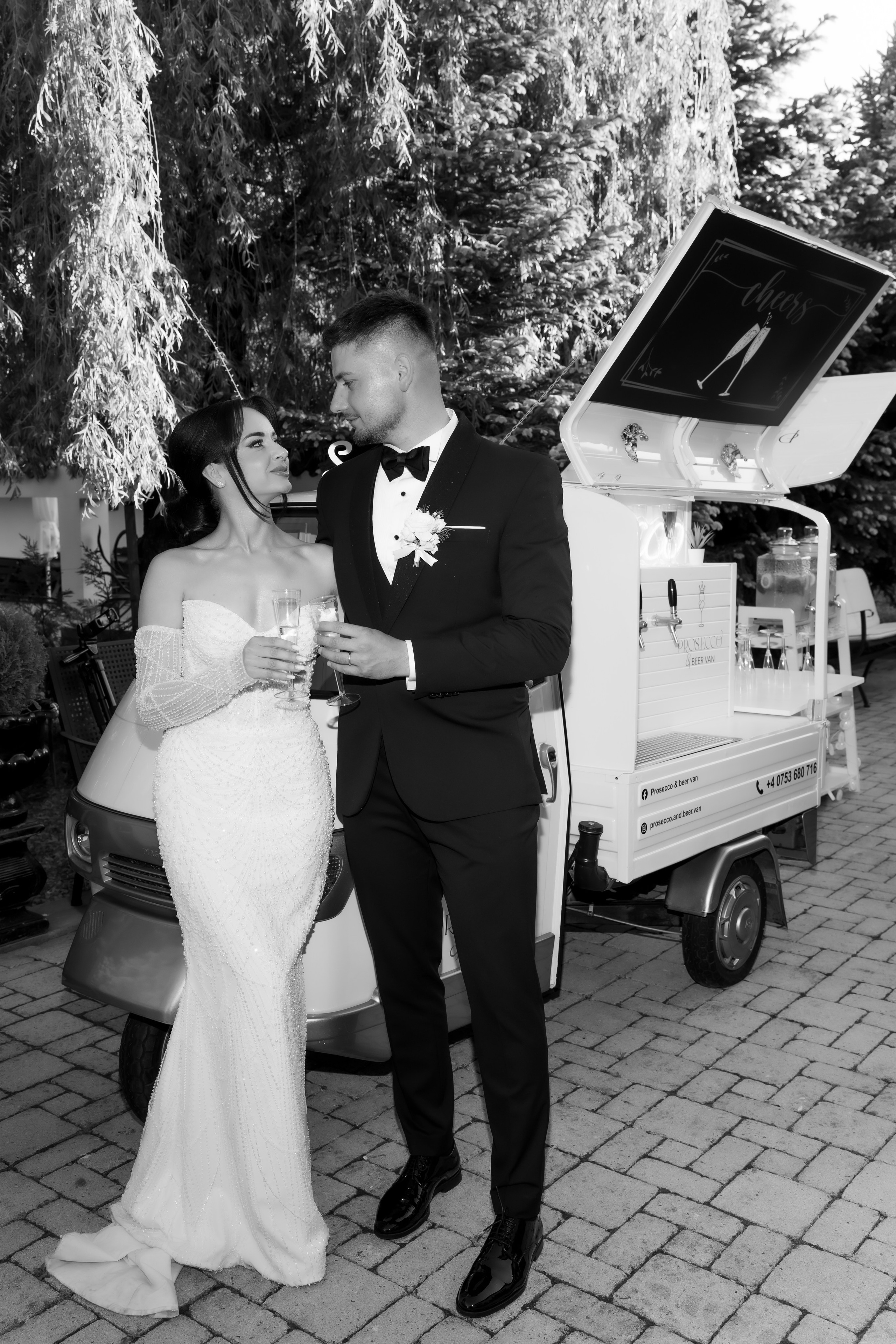 Mark Fazakas — Wedding Photographer