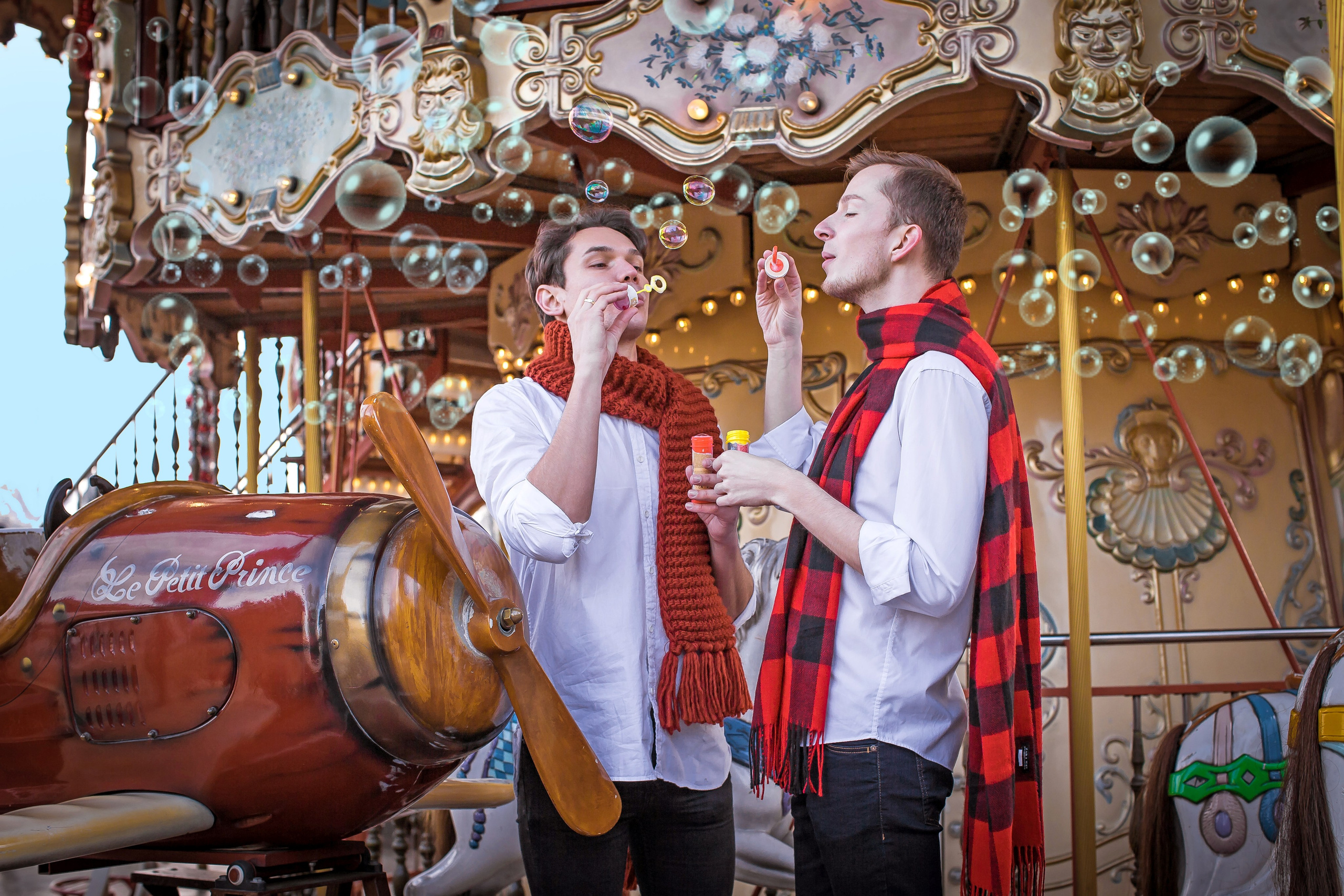 Paris Family Photographer — Artistic Family Photo & Video Experiences with Liya. Photographe à Paris