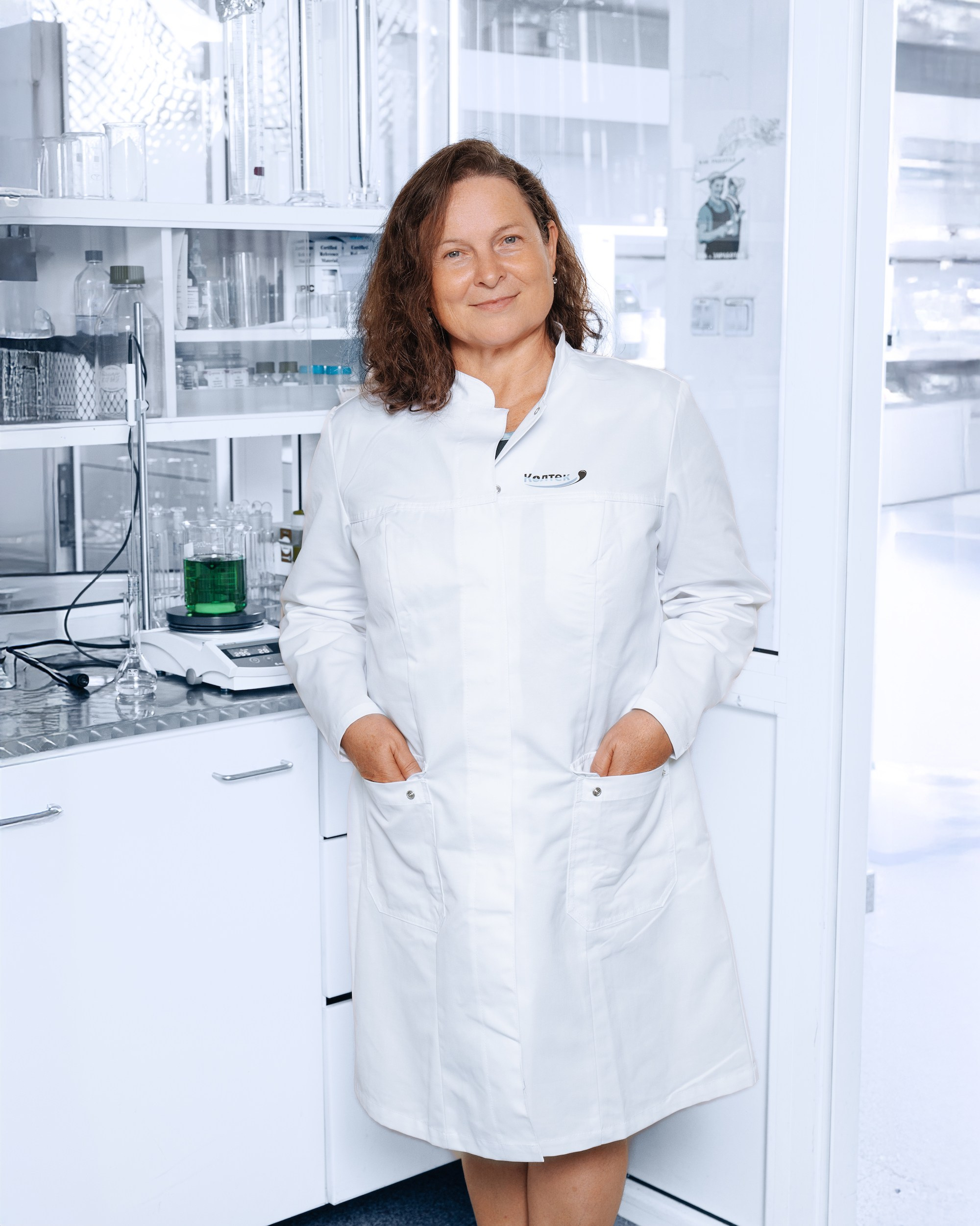 Портрет сотрудника химической лаборатории Москва — современное оборудование и рабочий процесс