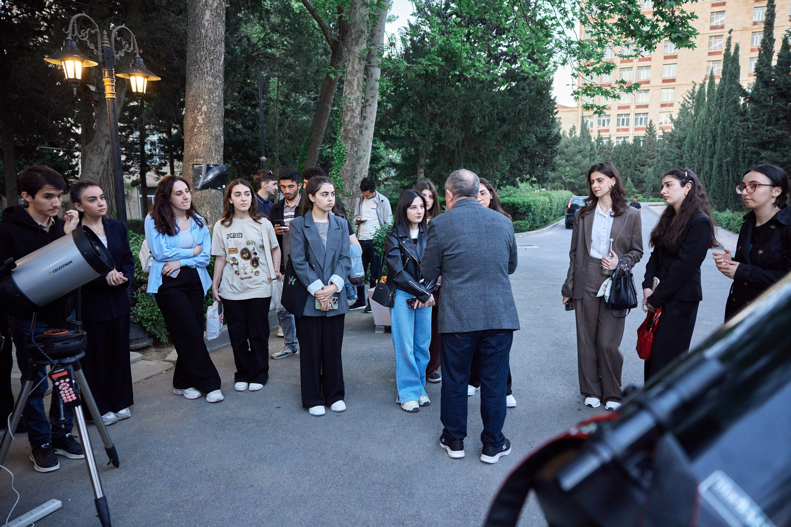Bakı Dövlət Universitetində müşahidə axşamı. Həvəskar Astronomlar Cəmiyyəti — Astronomy.az