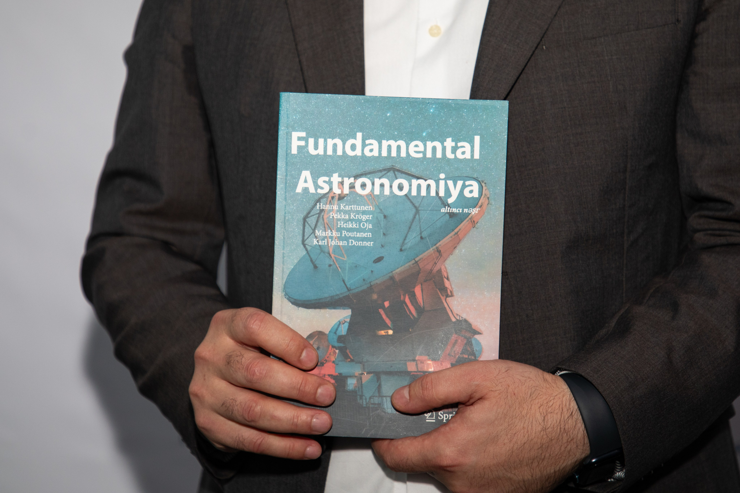 “Fundamental Astronomiya” kitabının təqdimatı keçirilib. Həvəskar Astronomlar Cəmiyyəti — Astronomy.az