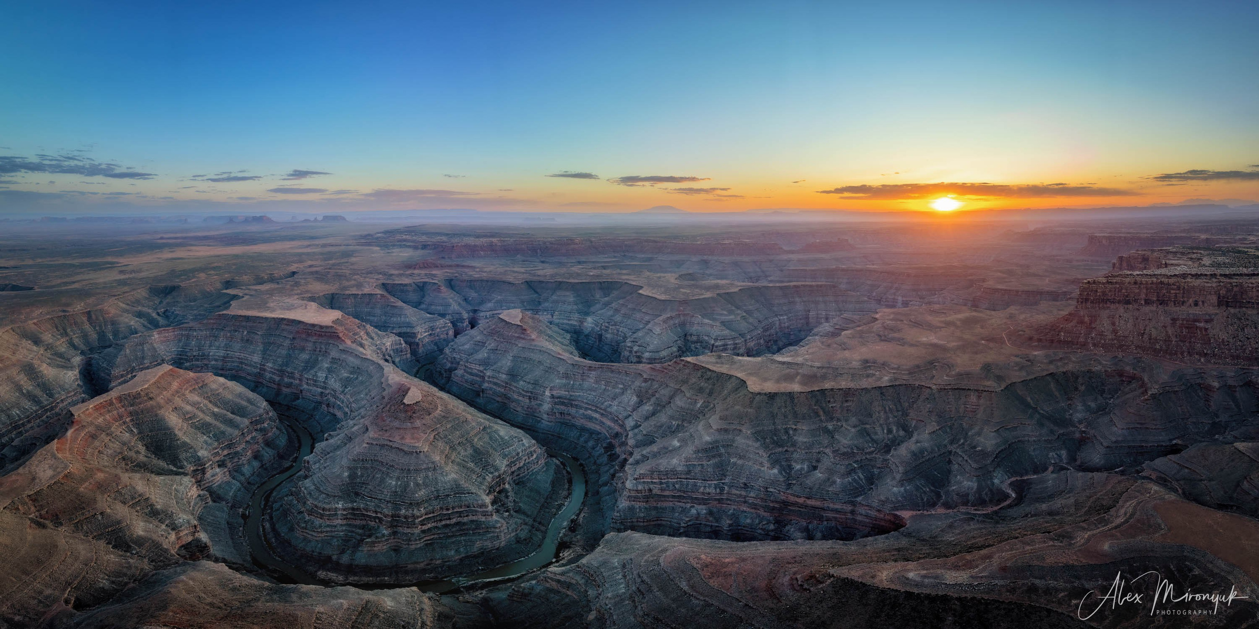 Eagle’s View American Southwest. Pet, Senior, Landscape, portrait studio, photographer in Miami and Sou