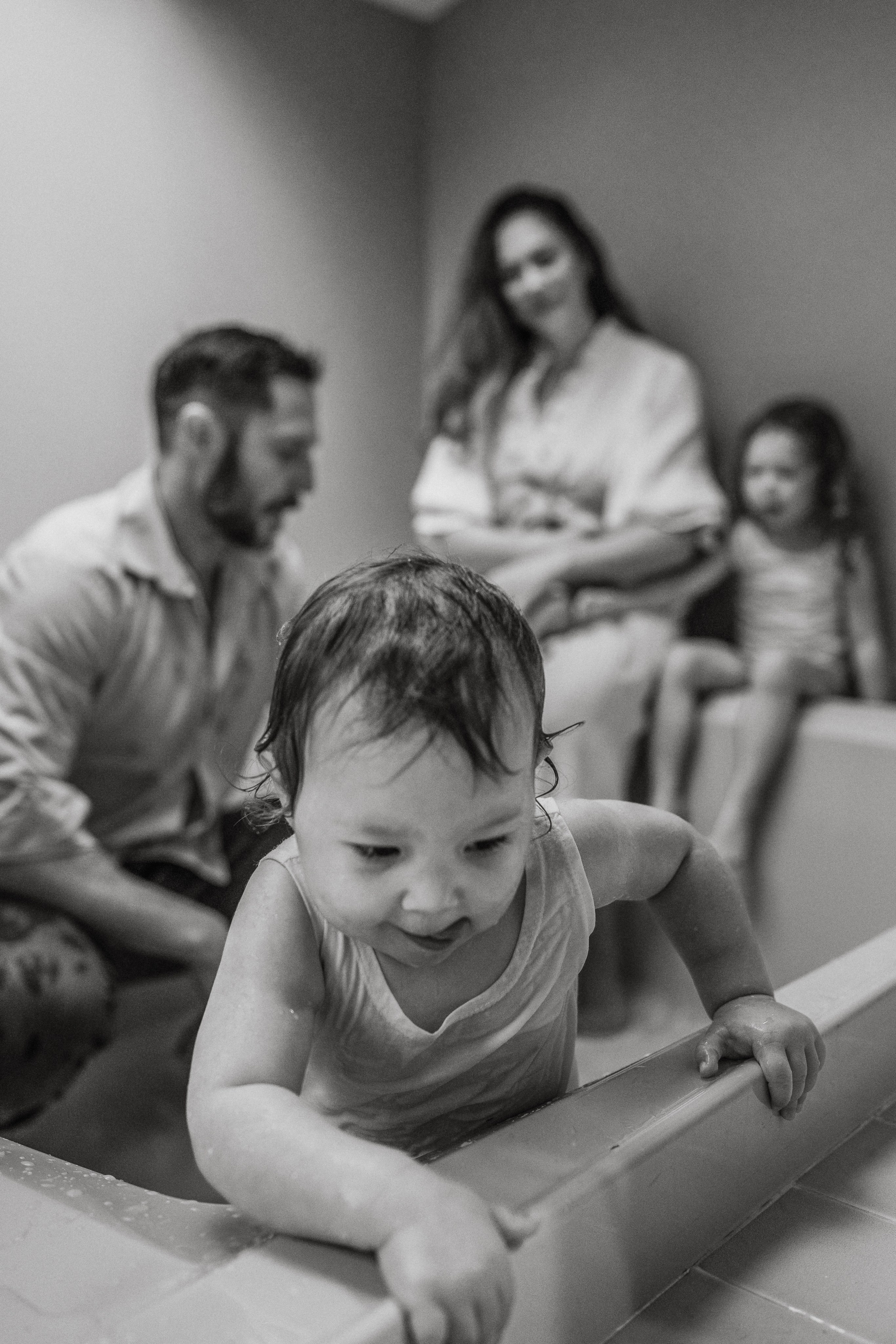 Newborn Photography with Parents – Gentle & Loving Moments. Alisa Tant — Family and newborn photographer Bucks County, Montgomery county, Philadelphia, NJ