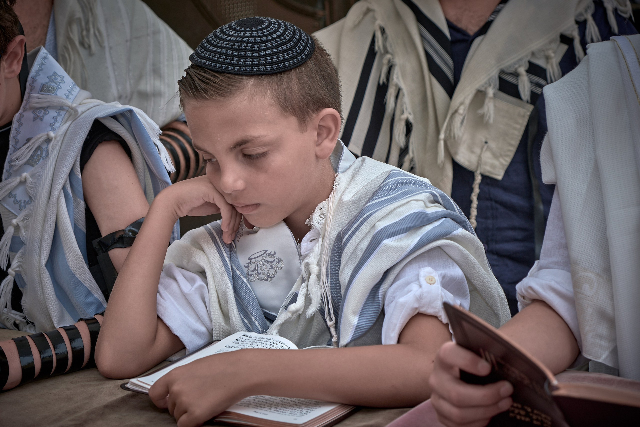 Middle East Photo Agency — Photography & Event Magnets — סוכנות צילום והדפסת מגנטים לאירועים