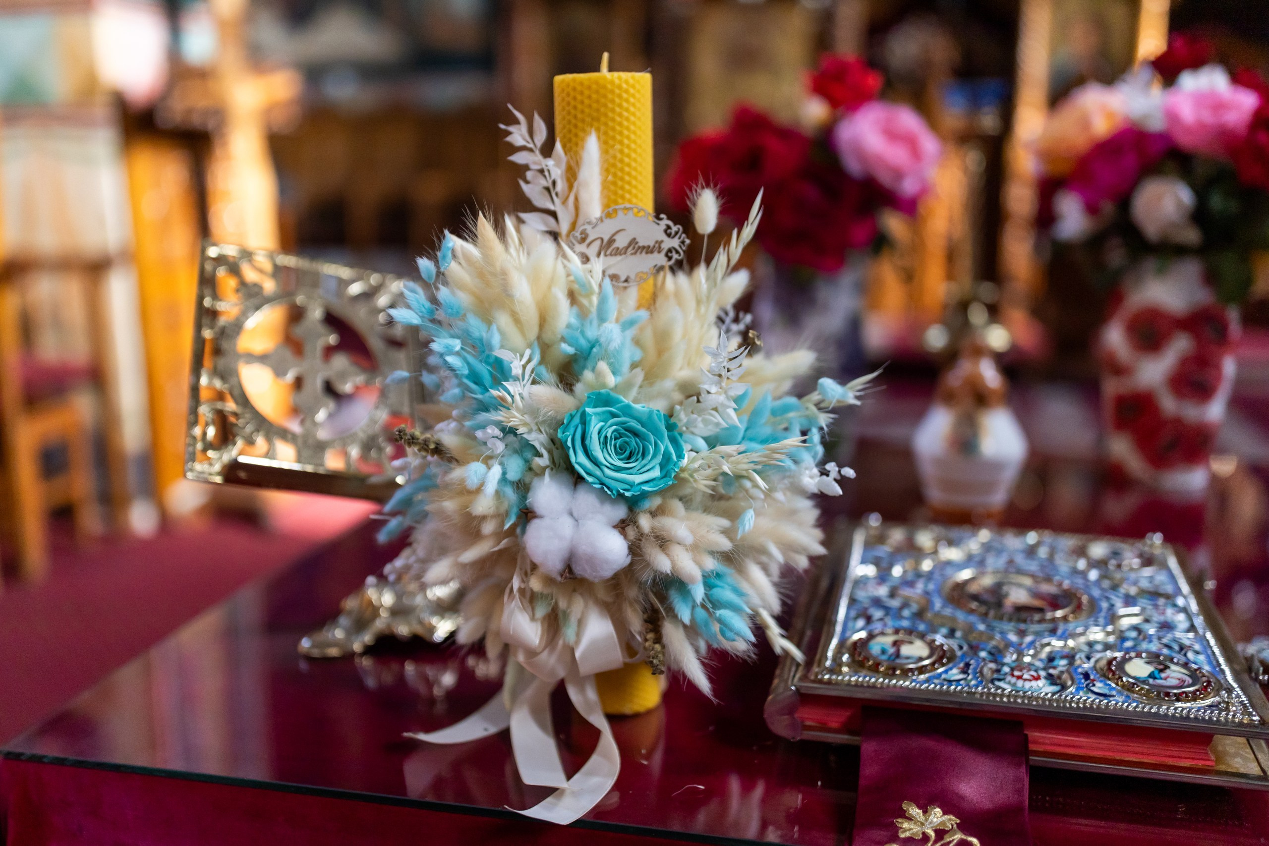 fotograf botez , fotografie botez Botoșani, fotograf Alin Chirilă, amintiri botez, fotografii botez, botez Miruna Parascheva, fotograf copii, fotografie botez în Botoșani-alt="botez , fotografie botez Alin Chirilă, amintiri botez, fotografii emoționante botez Botoșani"-- fotografii-botez-bebelus- amintiri-botez-micuț- moment-sfânt-crestinare- fotografie-emotionanta-botez- detalii-botez-bebelusi- parinti-fericiti-la-botez- fotograf-botez-profesionist- botez-in-biserica-ortodoxa- micuț-botezat-cu-emoție- zâmbete-și-lacrimi-la-botez- bebeluș-la-cristelniță- decor-botez-colorat- botez-cu-dragoste-și-credință- emotie-pura-la-botez- fotograf-botez-botosani- botez-iasi-suceava-fotograf- amintiri-nepretuite-botez-- Preotul ținându-l pe micuțul Mathias Gabriel la botez, în biserica Înălțarea Domnului, Copălău - Detalii de la botezul lui Mathias – lumânare, trusou și icoană - Familia lui Mathias Gabriel alături de micuț, în ziua botezului - Portret emoționant cu mama și bebelușul în brațe, în biserică,fotograf profesionist evenimente Botoșani, Iași, Suceava, Fălticeni, Bacău, Pașcani, Roman - AlinoFotoStudio by Alin Chirilă - servicii foto nuntă, botez, cununie, ședințe foto creative, albume personalizate, fotografii emoționante și calitative pentru cele mai importante momente din viață,fotograf nuntă Botoșani Alin Chirilă, ședință foto botez Iași - AlinoFotoStudio, servicii fotograf profesionist evenimente Suceava, fotograf cununie civilă Fălticeni - Alin Chirilă, album foto nuntă personalizat Bacău.“Bebeluș botezat în biserică, ținut în brațe de nași” • “Detaliu cu lumânarea de botez decorată cu flori albe” • “Părinți emoționați alături de copilul lor la ceremonia de botez” • “Masa festivă de botez cu decor tematic și tort personalizat” • “Momentul în care preotul toarnă apă sfințită pe fruntea bebelușului” “Bebeluș în rochie albă de botez, zâmbind în brațele mamei” • “Detaliu cu cruciulița de botez așezată pe o pernă de satin” • “Părinți și nași aprinzând lumânările în timpul ceremoniei de botez” • “Tort de botez decorat cu figurine tematice și numele copilului” • “Copil botezat dormind liniștit în pătuțul decorat festiv” • “Momentul în care preotul binecuvântează copilul în fața altarului” • “Invitați adunându-se în jurul mesei festive la petrecerea de botez” • “Bebeluș ținând în mână o jucărie personalizată primită la botez” • “Familie fericită pozând împreună după ceremonia de botez” • “Decor tematic cu baloane și flori la locația petrecerii de botez” fotograf Botoșani fotograf evenimente fotograf botez Alin Chirila fotograf alinofotostudio.fotograf botez Amelis Maria, fotografie botez Botoșani, fotograf Alin Chirilă, amintiri botez, fotografii botez, botez Amelis Maria, fotograf copii, fotografie botez în Botoșani,