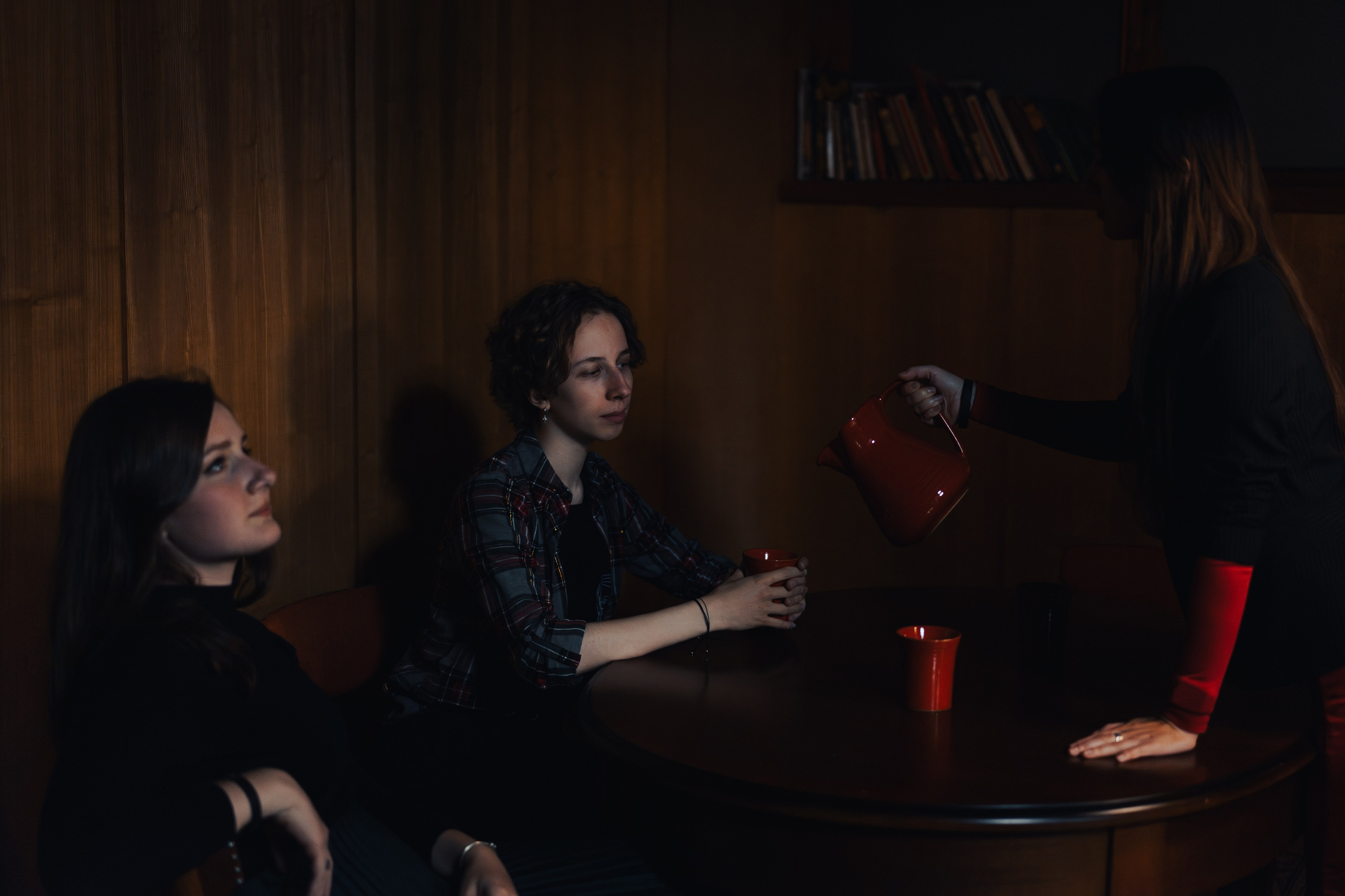 Ekaterina, Diana et Darina / Écrivaines à Peredelkino. Photographe à Genève - Eugenia Andres