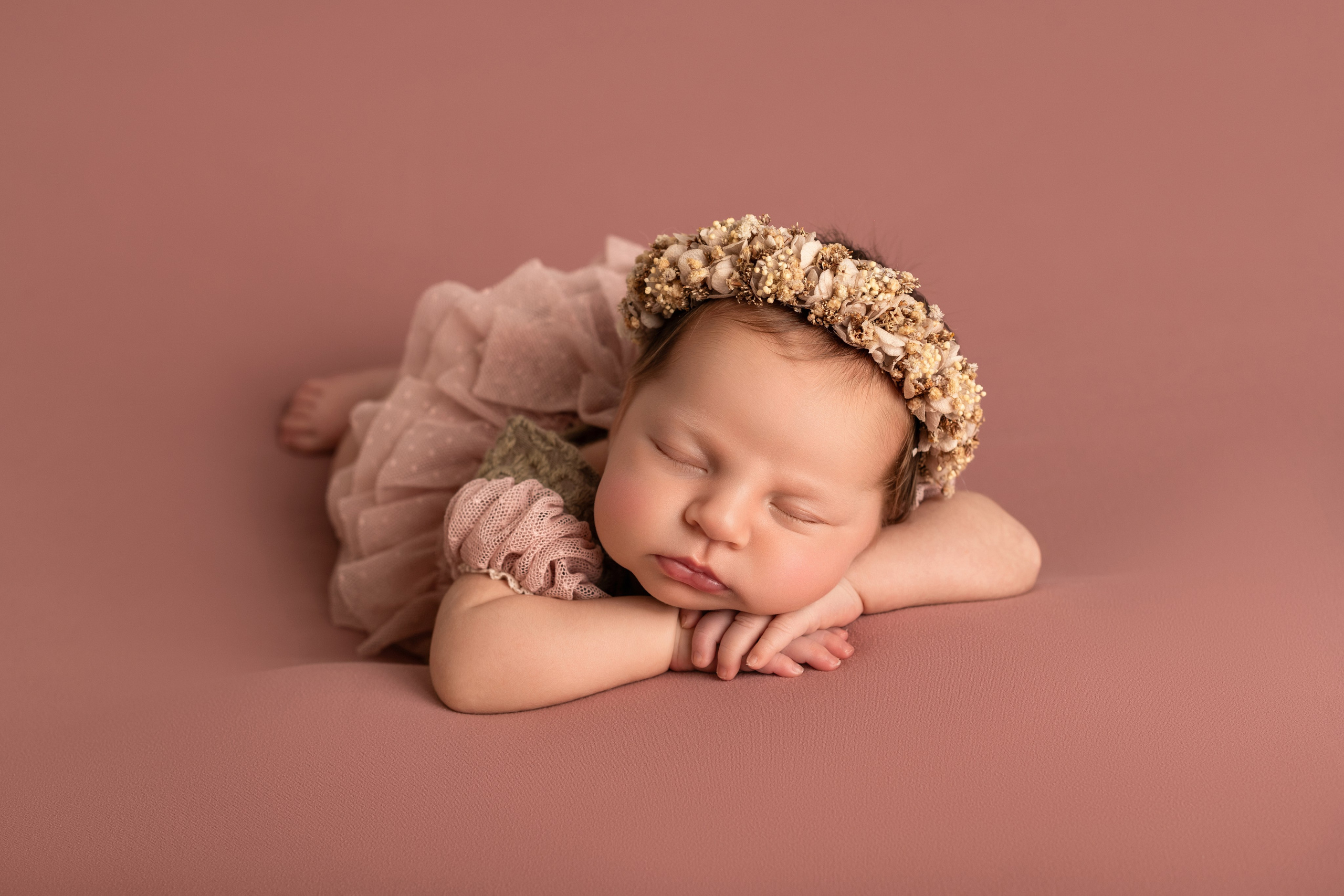 Elizabeth. Newborn photographer Sacramento