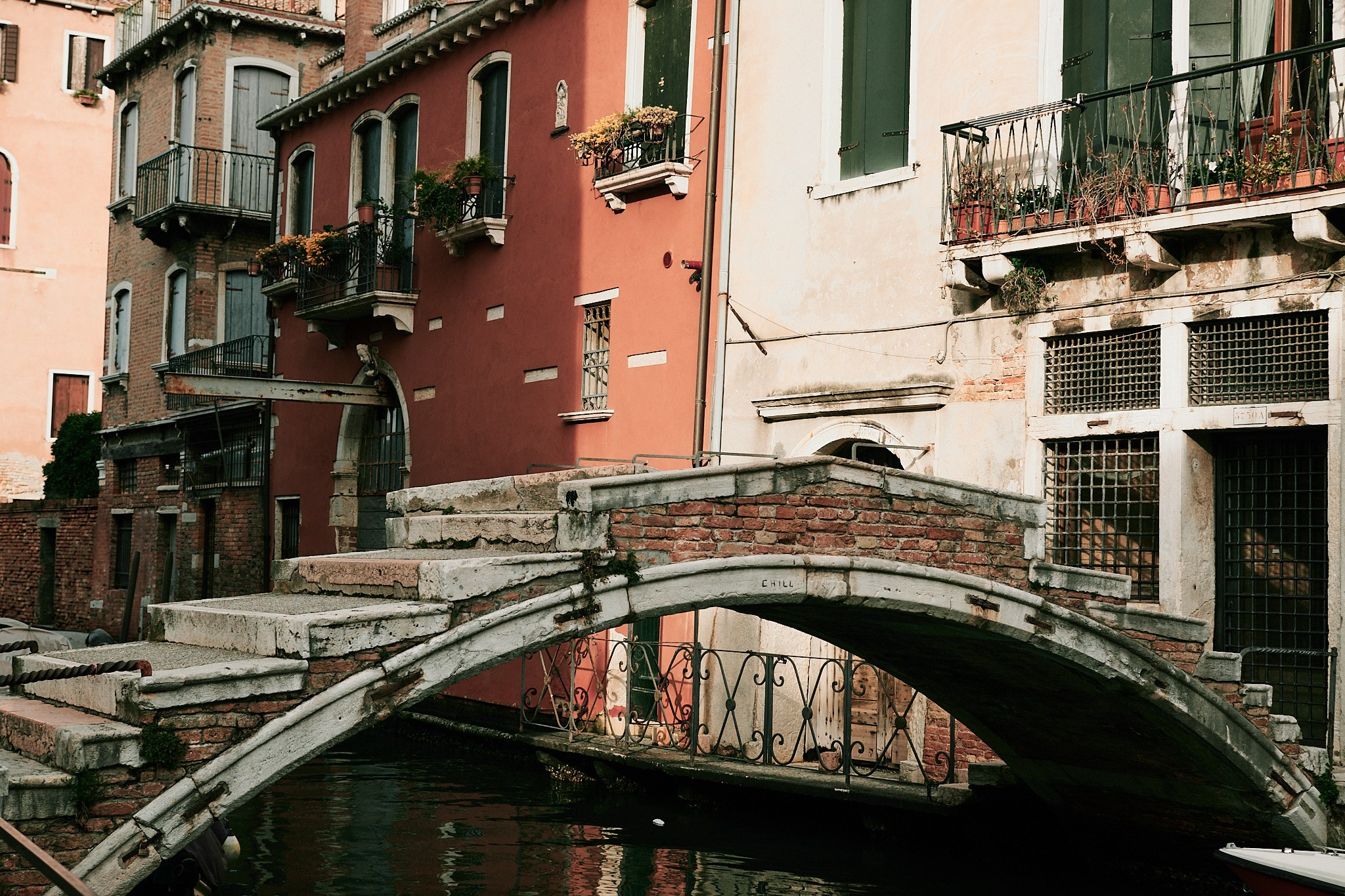 The Ponte Chiodo (Nail Bridge) in Venice. Photographer in Venice, Italy. Yana Zotova