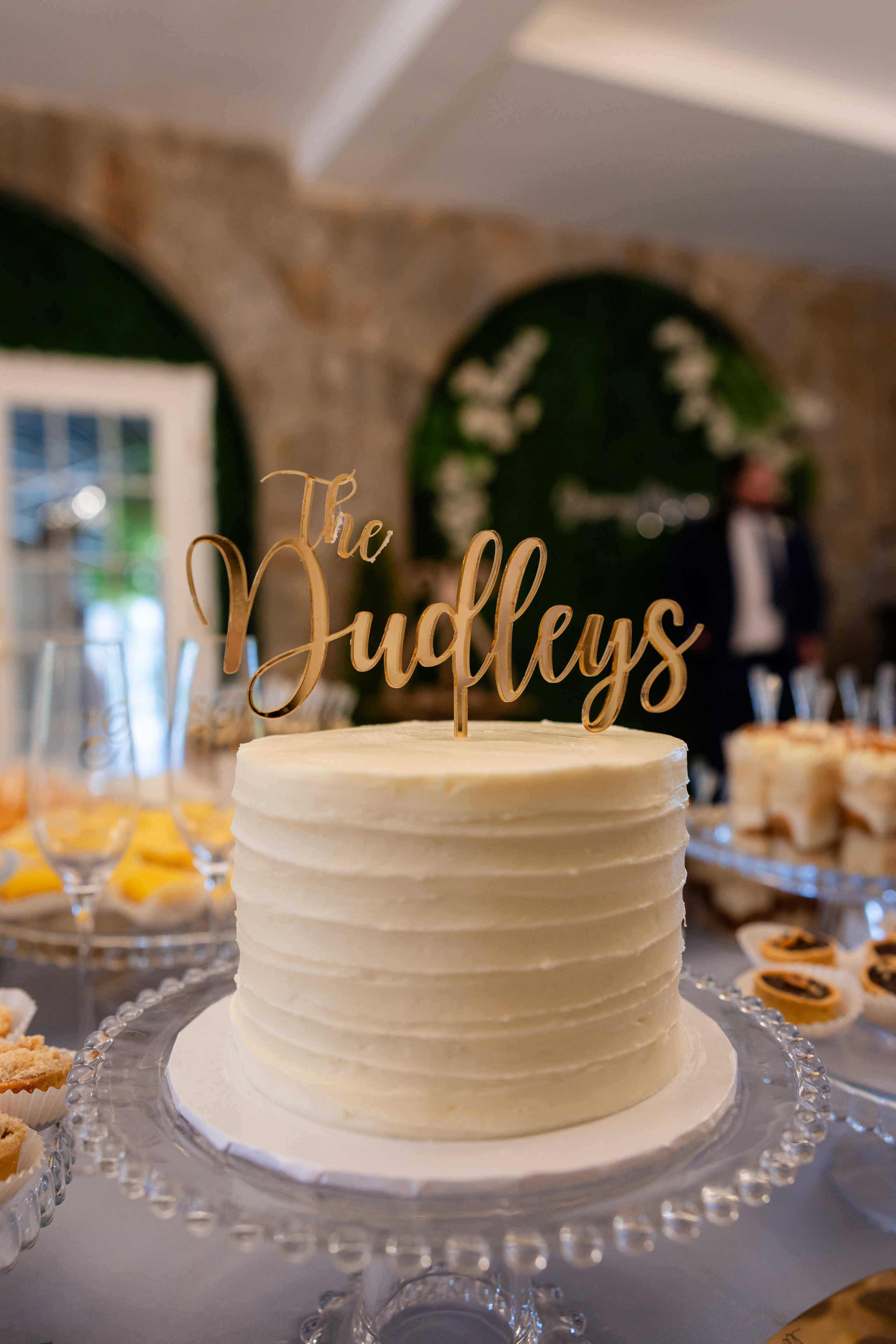 Lester & Annalise’s Romantic Summer Wedding at Gassaway Mansion in Greenville, SC. Wedding and portrait photography in Greenville SC