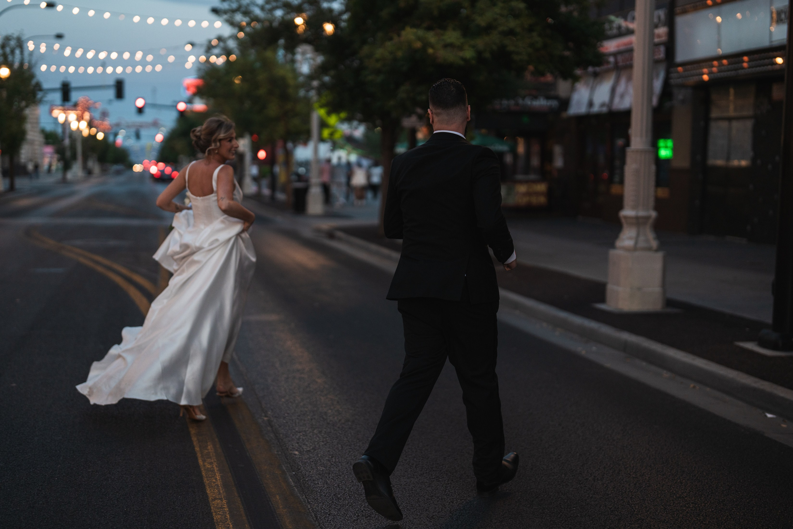 Wedding & elopement photographer Viktoriya Kravtsov. Las Vegas