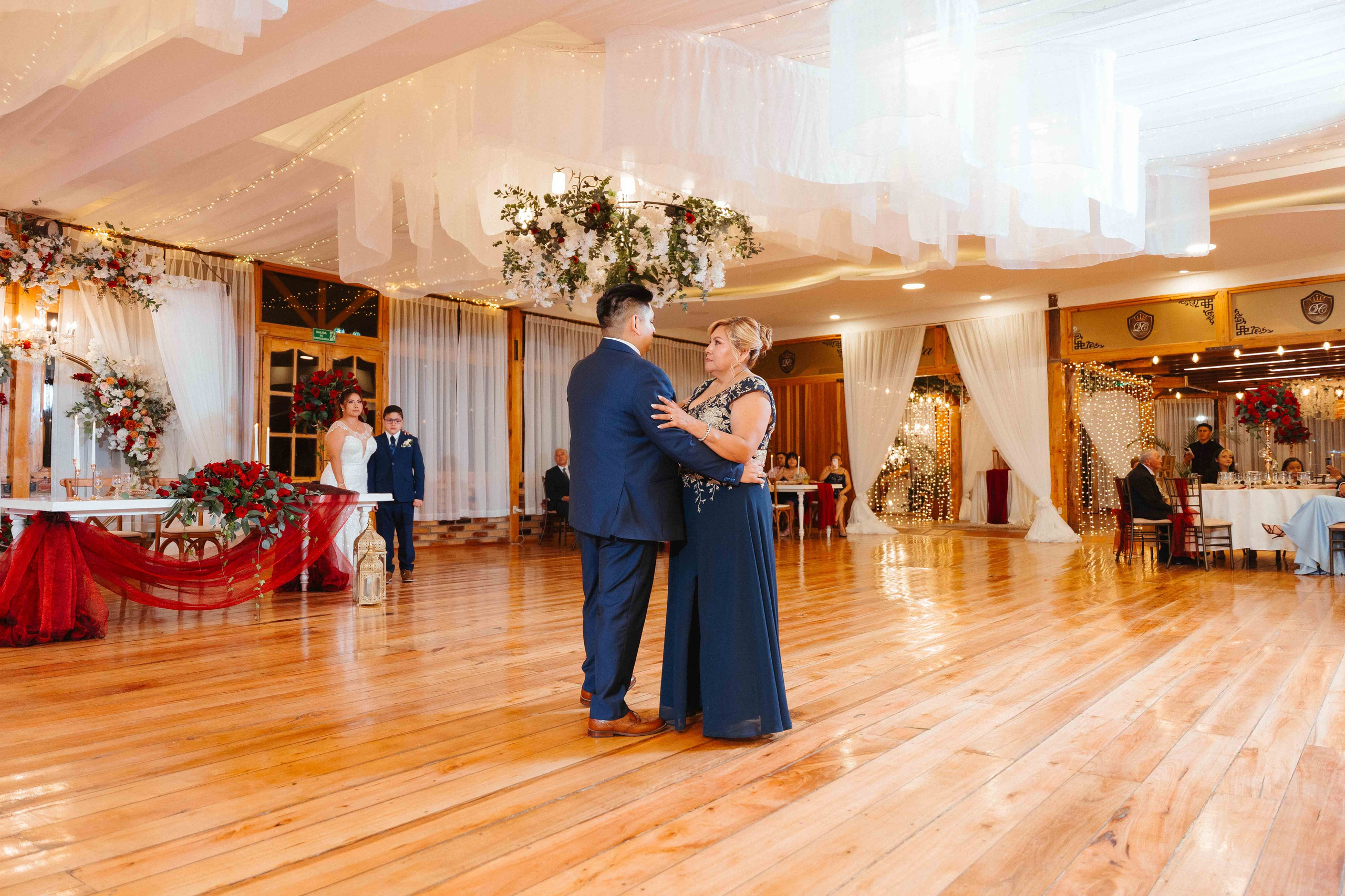 Ivan y Maria. Fotógrafo de bodas en Loja Ecuador | Piero Alvarez PH