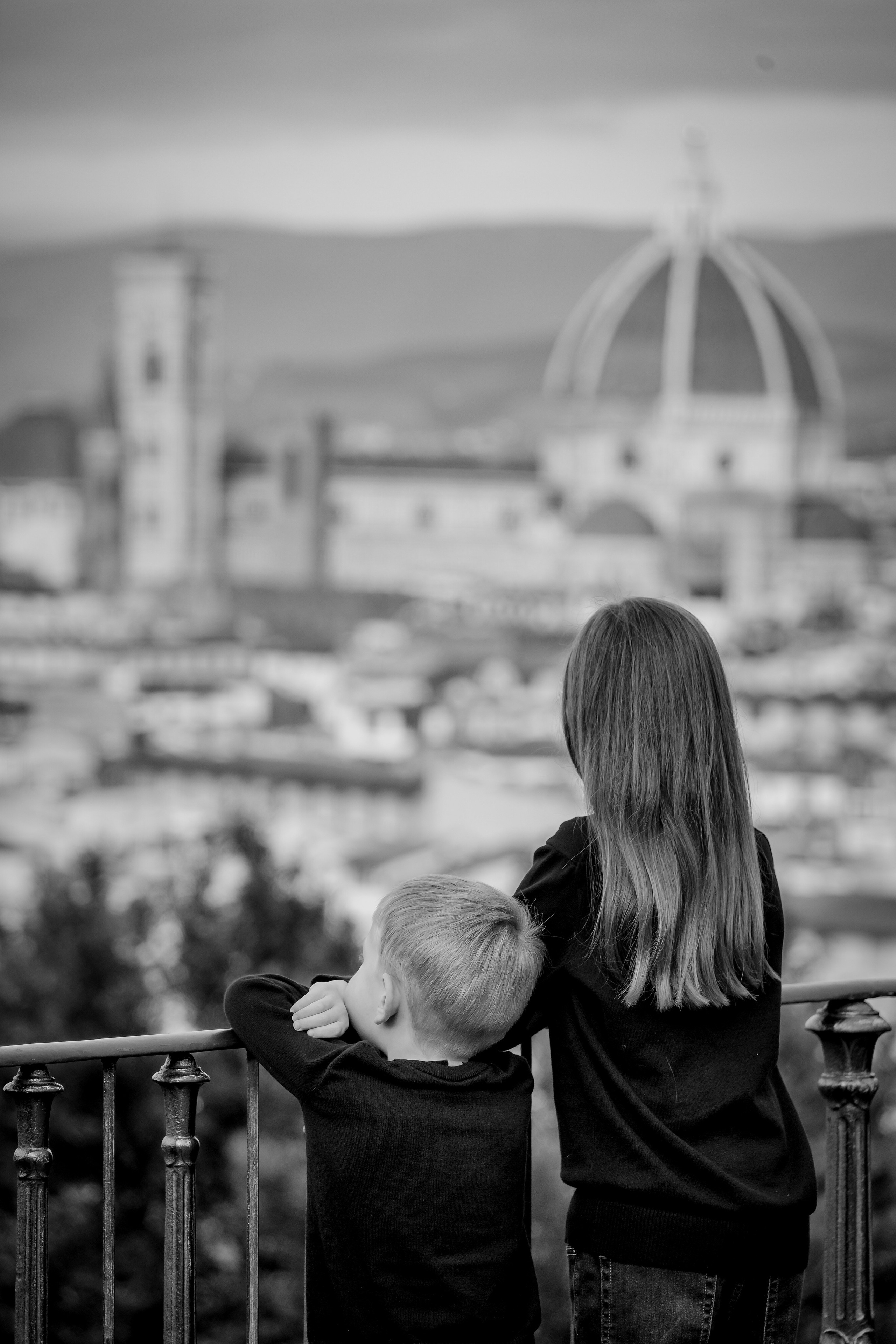 Family Photoshoot. Wedding Photographer in Italy