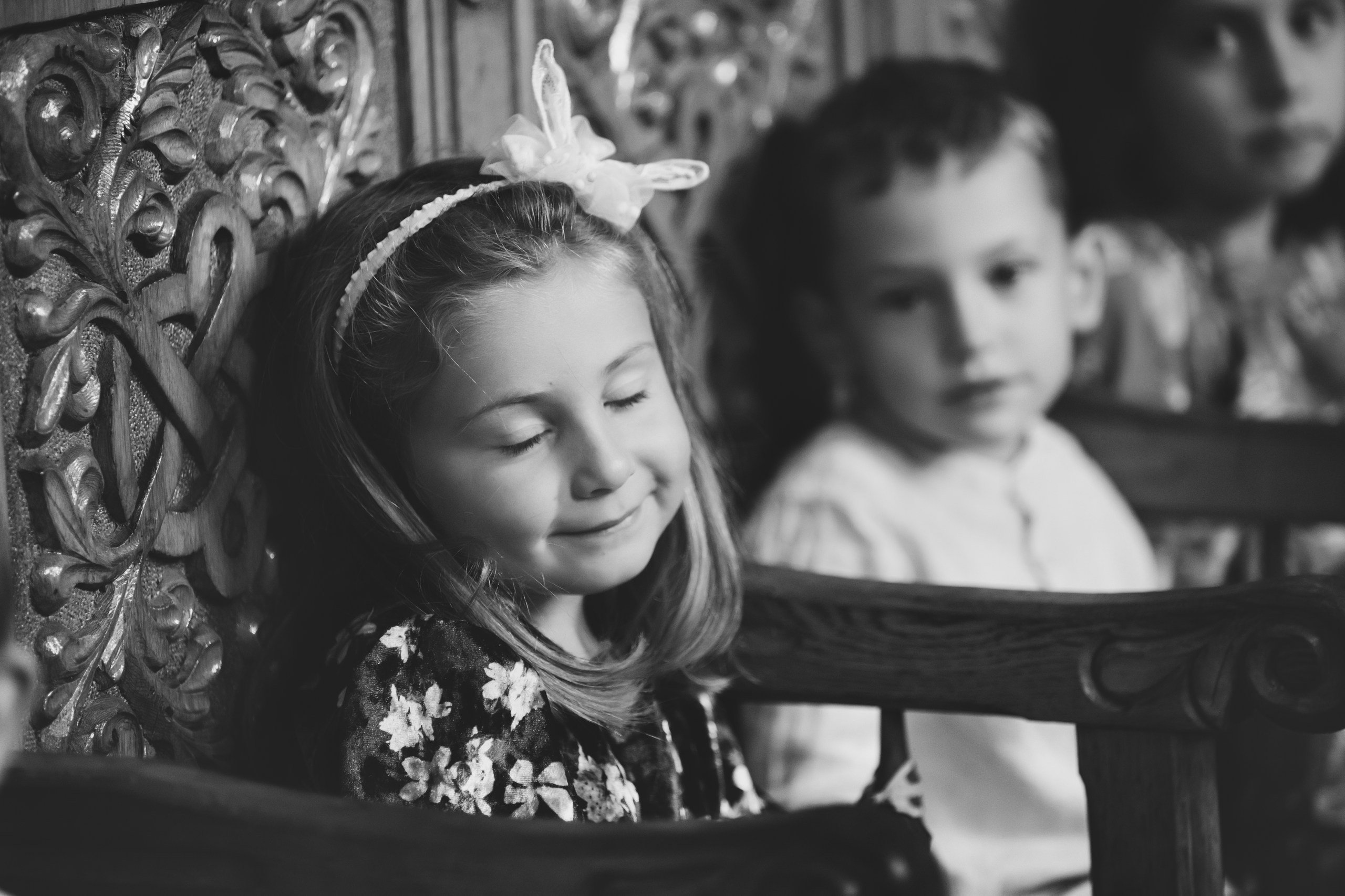 fotograf botez , fotografie botez Botoșani, fotograf Alin Chirilă, amintiri botez, fotografii botez, botez Miruna Parascheva, fotograf copii, fotografie botez în Botoșani-alt="botez , fotografie botez Alin Chirilă, amintiri botez, fotografii emoționante botez Botoșani"-- fotografii-botez-bebelus- amintiri-botez-micuț- moment-sfânt-crestinare- fotografie-emotionanta-botez- detalii-botez-bebelusi- parinti-fericiti-la-botez- fotograf-botez-profesionist- botez-in-biserica-ortodoxa- micuț-botezat-cu-emoție- zâmbete-și-lacrimi-la-botez- bebeluș-la-cristelniță- decor-botez-colorat- botez-cu-dragoste-și-credință- emotie-pura-la-botez- fotograf-botez-botosani- botez-iasi-suceava-fotograf- amintiri-nepretuite-botez-- Preotul ținându-l pe micuțul Mathias Gabriel la botez, în biserica Înălțarea Domnului, Copălău - Detalii de la botezul lui Mathias – lumânare, trusou și icoană - Familia lui Mathias Gabriel alături de micuț, în ziua botezului - Portret emoționant cu mama și bebelușul în brațe, în biserică,fotograf profesionist evenimente Botoșani, Iași, Suceava, Fălticeni, Bacău, Pașcani, Roman - AlinoFotoStudio by Alin Chirilă - servicii foto nuntă, botez, cununie, ședințe foto creative, albume personalizate, fotografii emoționante și calitative pentru cele mai importante momente din viață,fotograf nuntă Botoșani Alin Chirilă, ședință foto botez Iași - AlinoFotoStudio, servicii fotograf profesionist evenimente Suceava, fotograf cununie civilă Fălticeni - Alin Chirilă, album foto nuntă personalizat Bacău.“Bebeluș botezat în biserică, ținut în brațe de nași” • “Detaliu cu lumânarea de botez decorată cu flori albe” • “Părinți emoționați alături de copilul lor la ceremonia de botez” • “Masa festivă de botez cu decor tematic și tort personalizat” • “Momentul în care preotul toarnă apă sfințită pe fruntea bebelușului” “Bebeluș în rochie albă de botez, zâmbind în brațele mamei” • “Detaliu cu cruciulița de botez așezată pe o pernă de satin” • “Părinți și nași aprinzând lumânările în timpul ceremoniei de botez” • “Tort de botez decorat cu figurine tematice și numele copilului” • “Copil botezat dormind liniștit în pătuțul decorat festiv” • “Momentul în care preotul binecuvântează copilul în fața altarului” • “Invitați adunându-se în jurul mesei festive la petrecerea de botez” • “Bebeluș ținând în mână o jucărie personalizată primită la botez” • “Familie fericită pozând împreună după ceremonia de botez” • “Decor tematic cu baloane și flori la locația petrecerii de botez” fotograf Botoșani fotograf evenimente fotograf botez Alin Chirila fotograf alinofotostudio.fotograf botez Amelis Maria, fotografie botez Botoșani, fotograf Alin Chirilă, amintiri botez, fotografii botez, botez Amelis Maria, fotograf copii, fotografie botez în Botoșani,