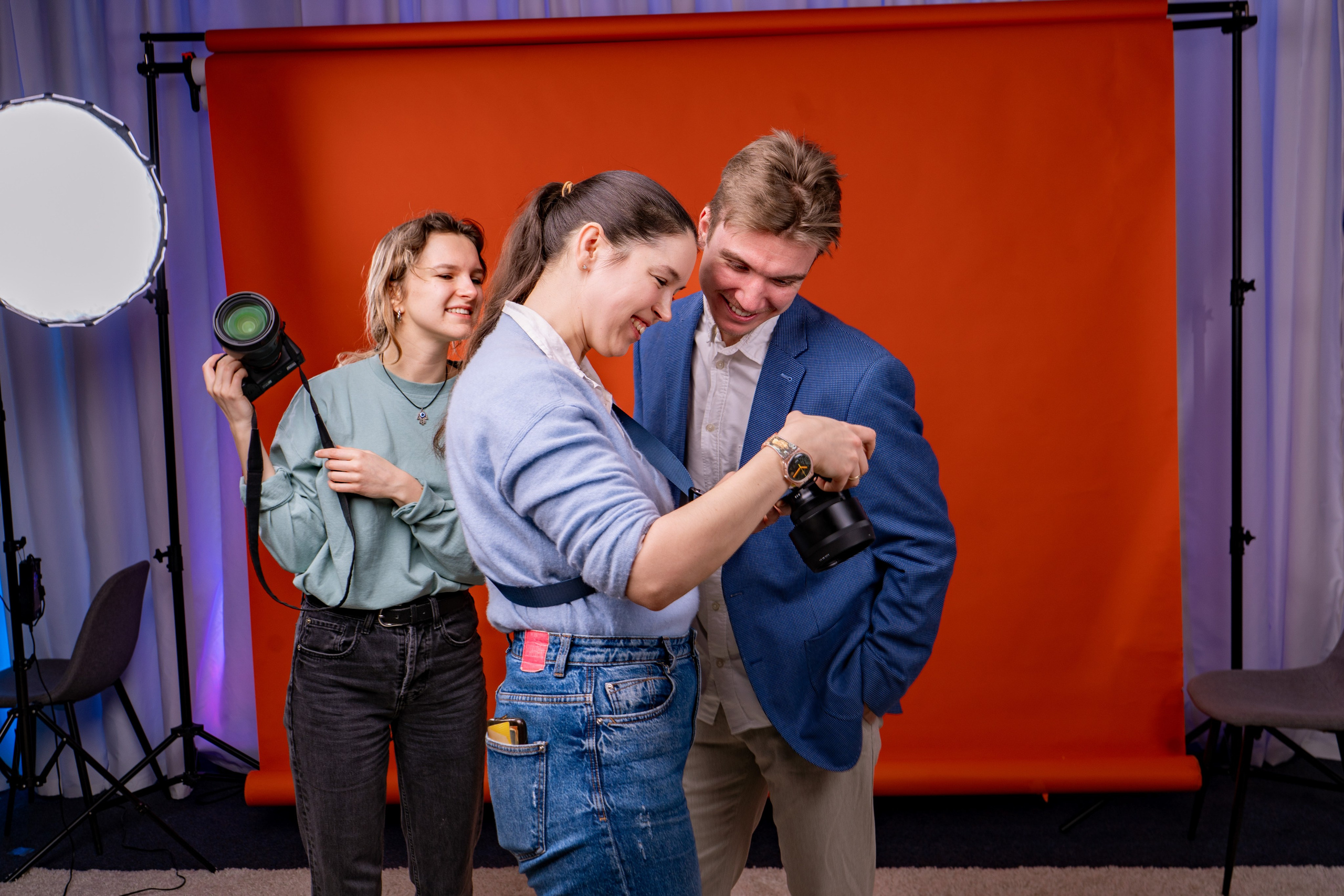 Media Agency Photoshoot — Raymond | Behind-the-Scenes Photography. Photographer in Chisinau — Raymond | Portraits, Events & Product Photography