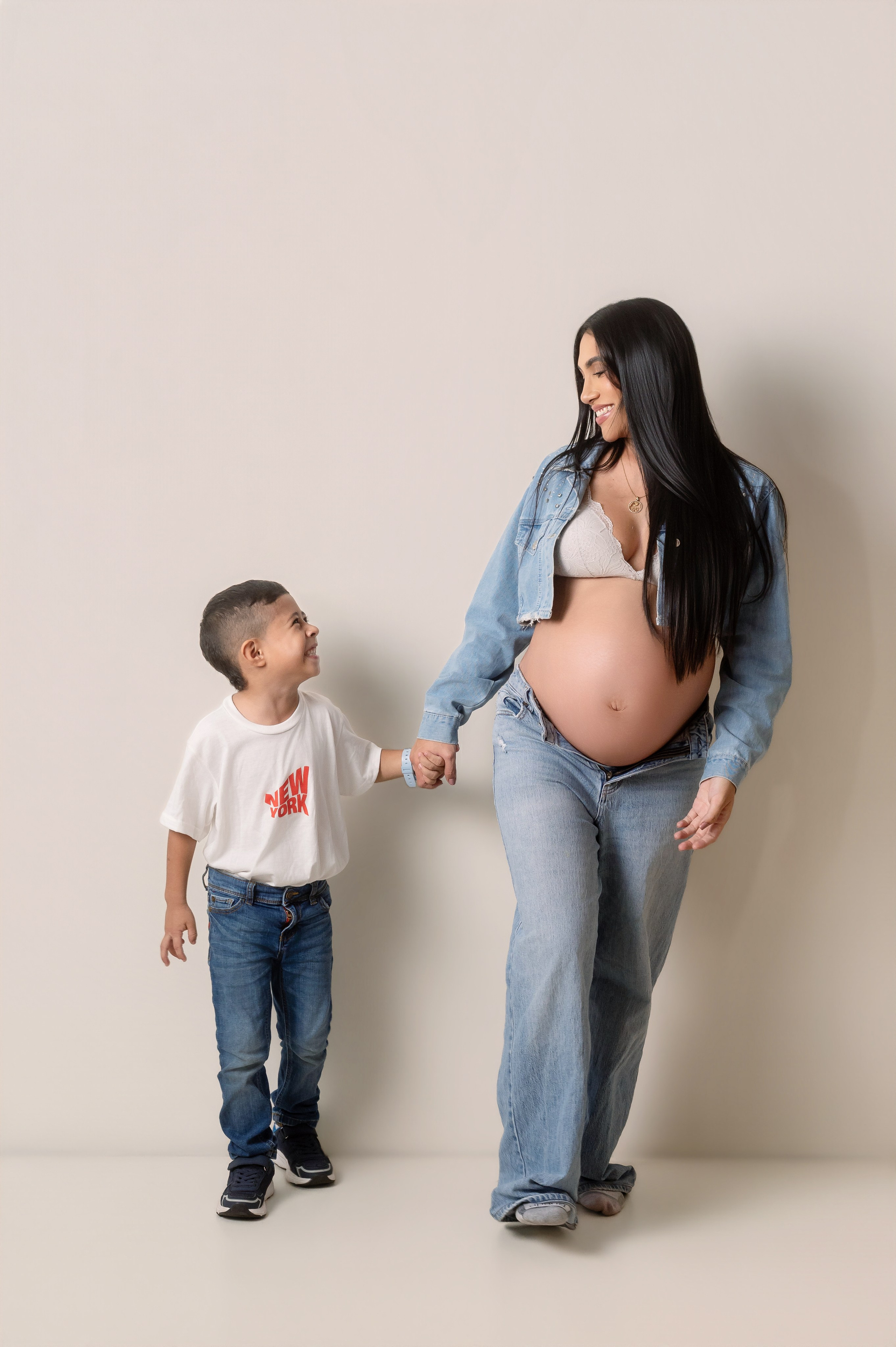 Sesiones Embarazadas. Www.dresalgadophoto.com