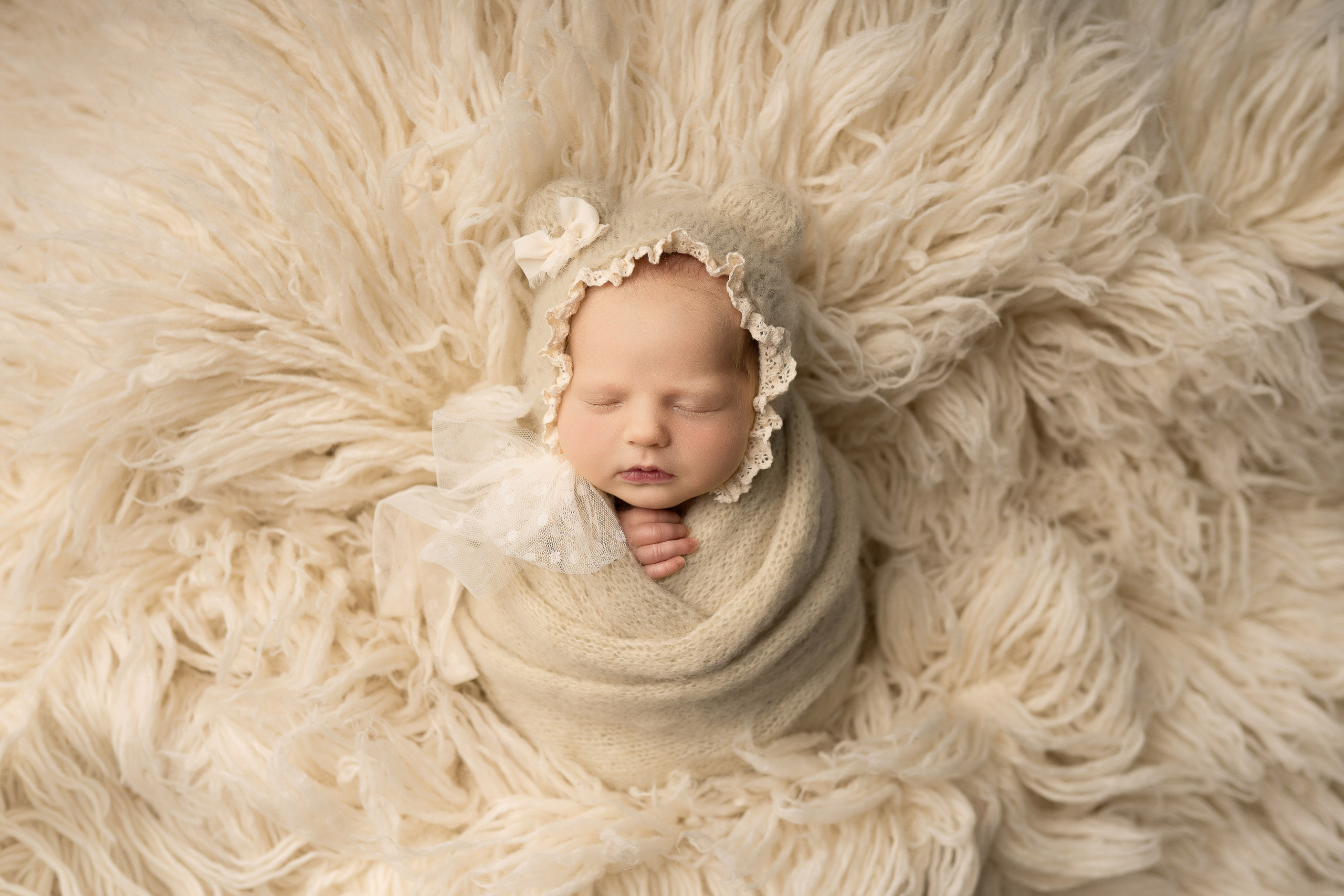 Esu Aleksandra naujagimių ir kudikių fotografė iš Vilniaus