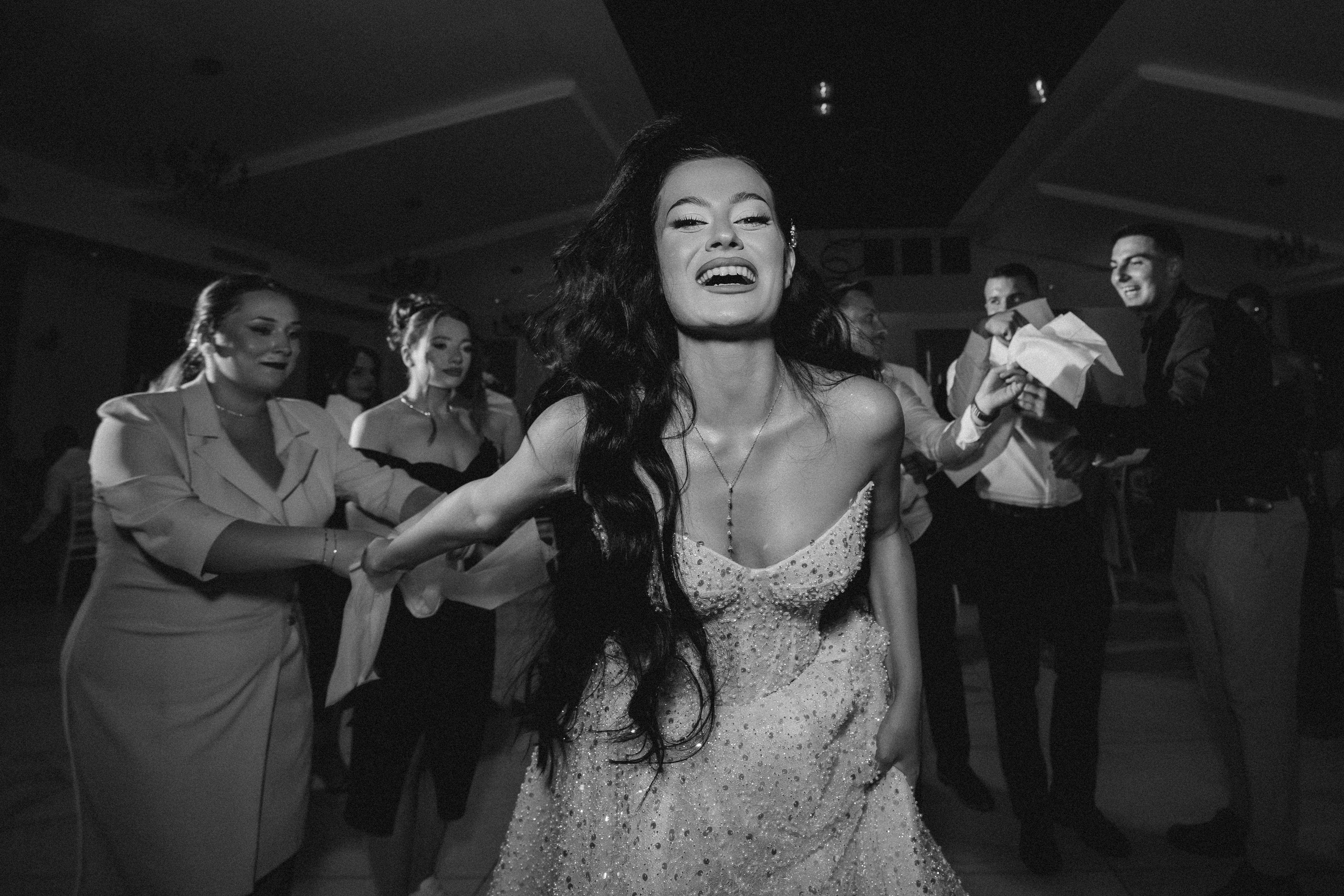 Catalina & Remus. Raw Studio. Fotograful tau de nunta!