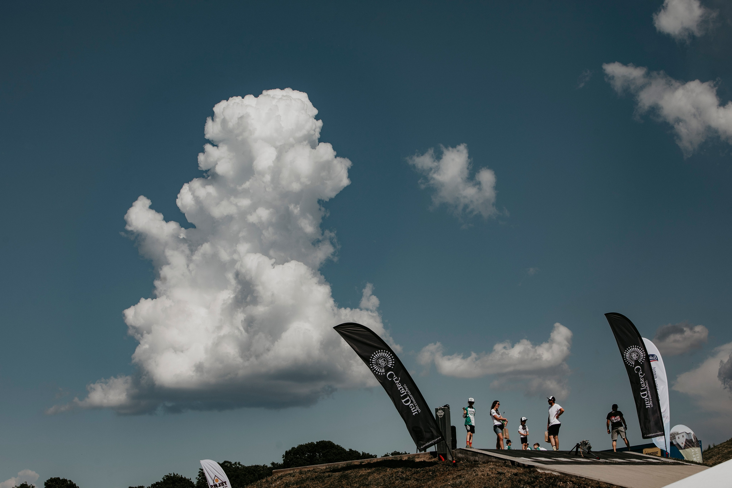 Services. Sandra Garanca Portrait and event photographer