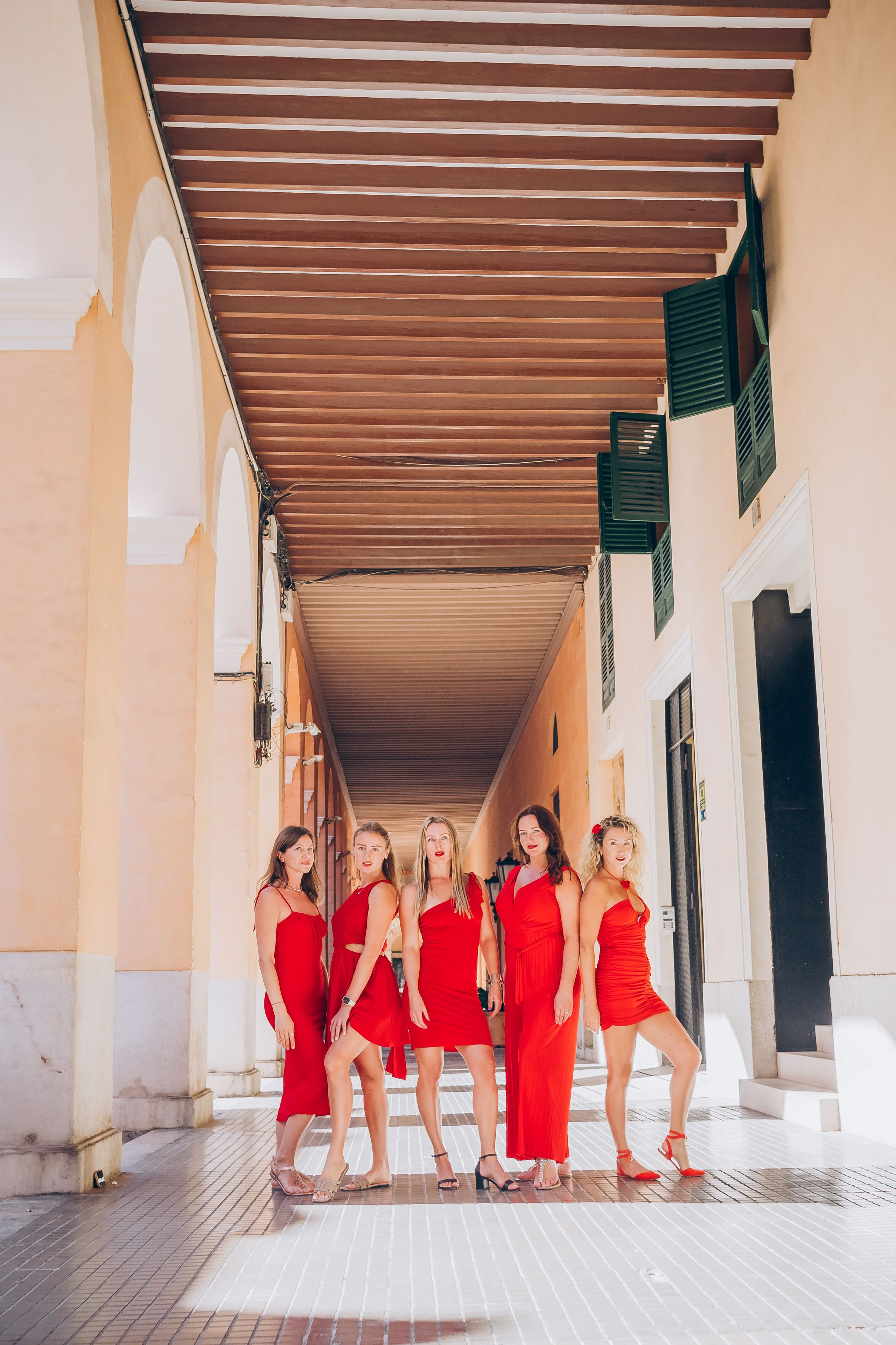 Ladys in red. Фотограф у Пальма де Майорка