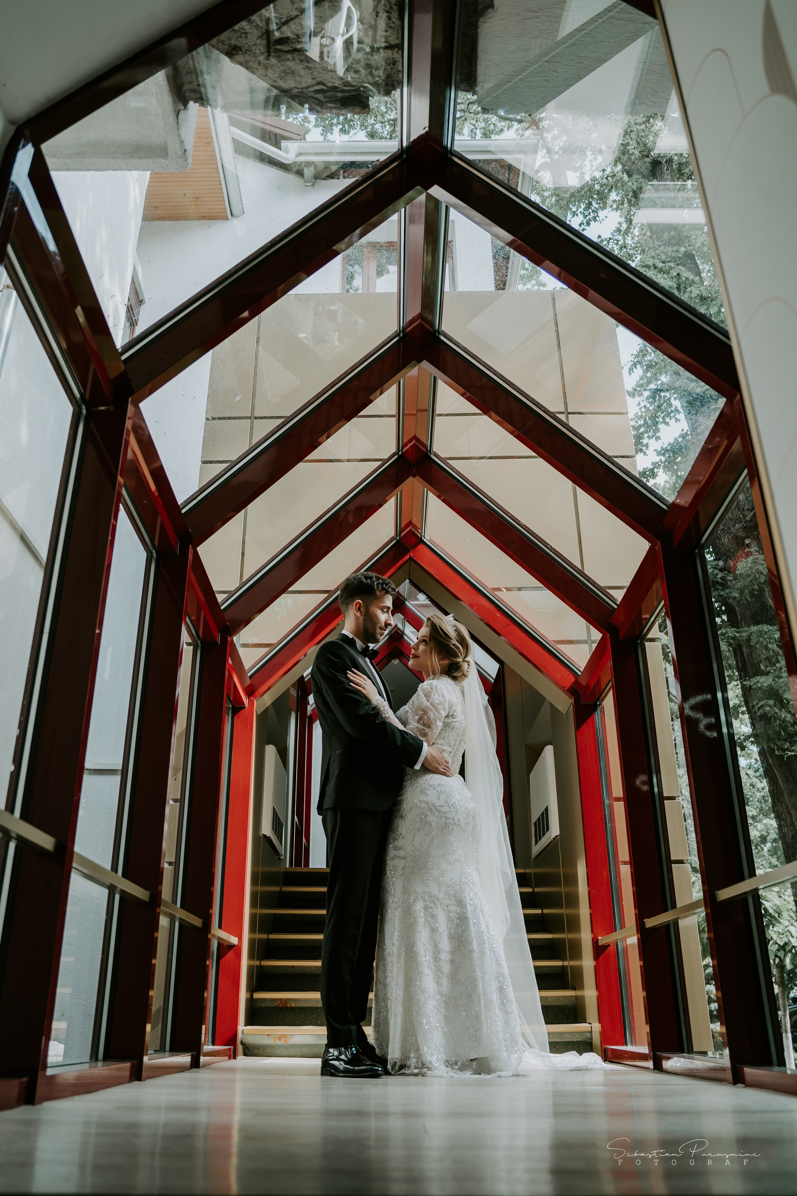 Larisa & Iulian. Sebastian Purusniuc Fotograf - Iasi