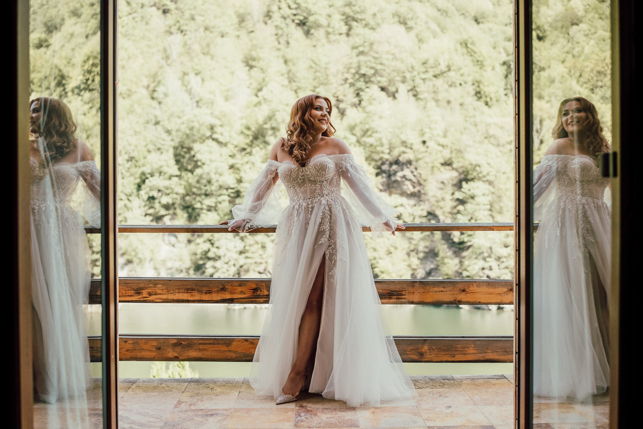 Nuntă la Motel Gilău în aer liber - Fotograf Nuntă Cluj. Horatiu Fat: Fotograf si Videograf Profesionist Nunta Cluj-Napoca