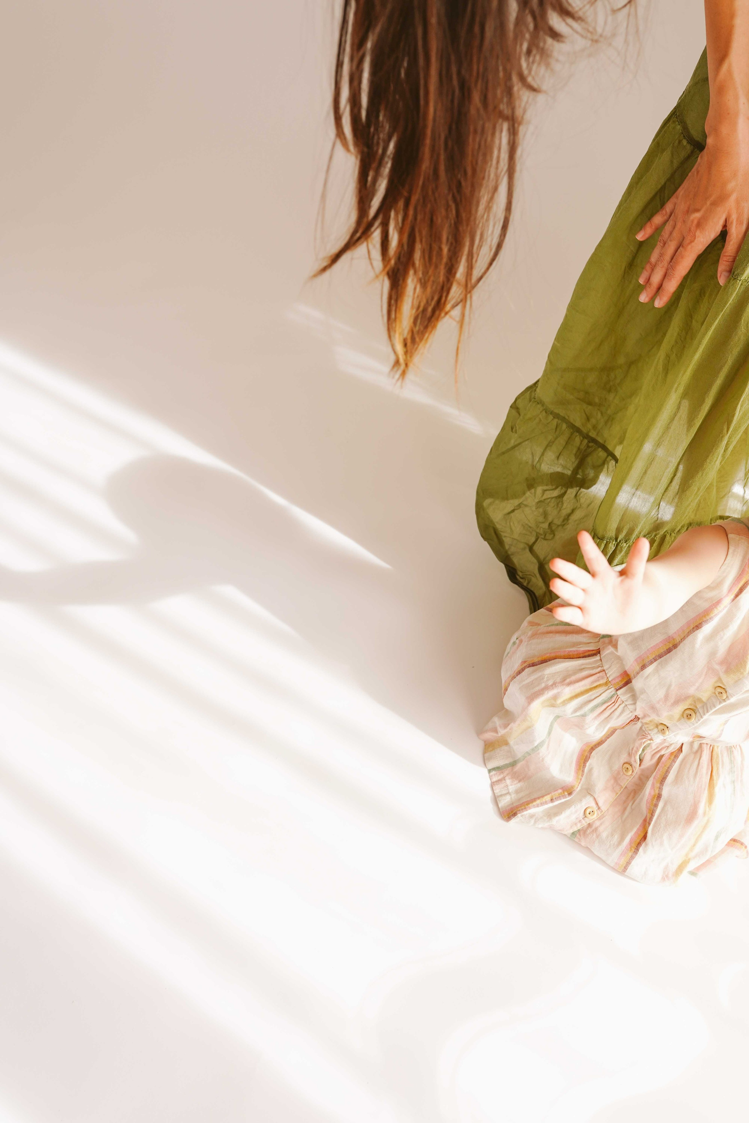 Aniversare. Madalina Beda- Artist vizual, fotograf, doula la nastere, consultant babywearing Brasov si in toata tara