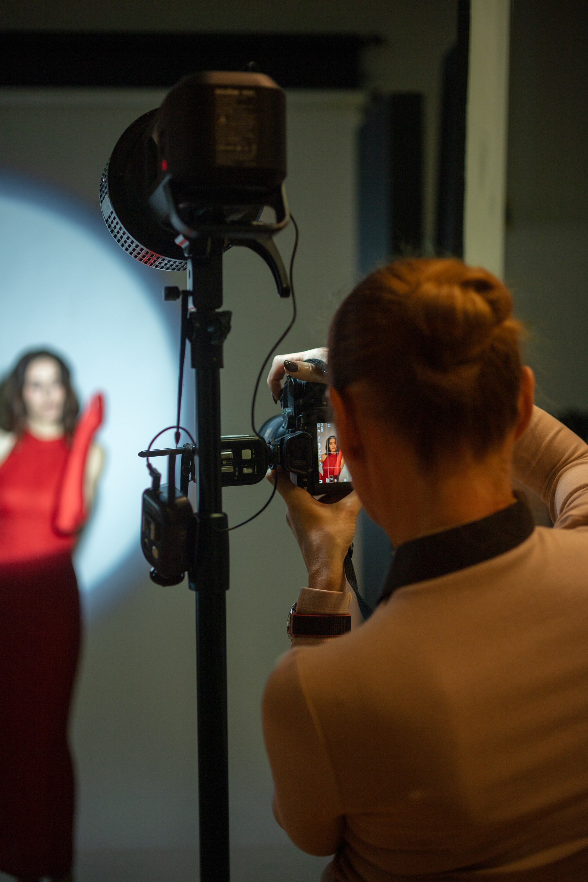 2. LĪMENIS. Fotokursi fotostudijā Rīgā. Profesionāls fotogrāfs Aivars Tipsis