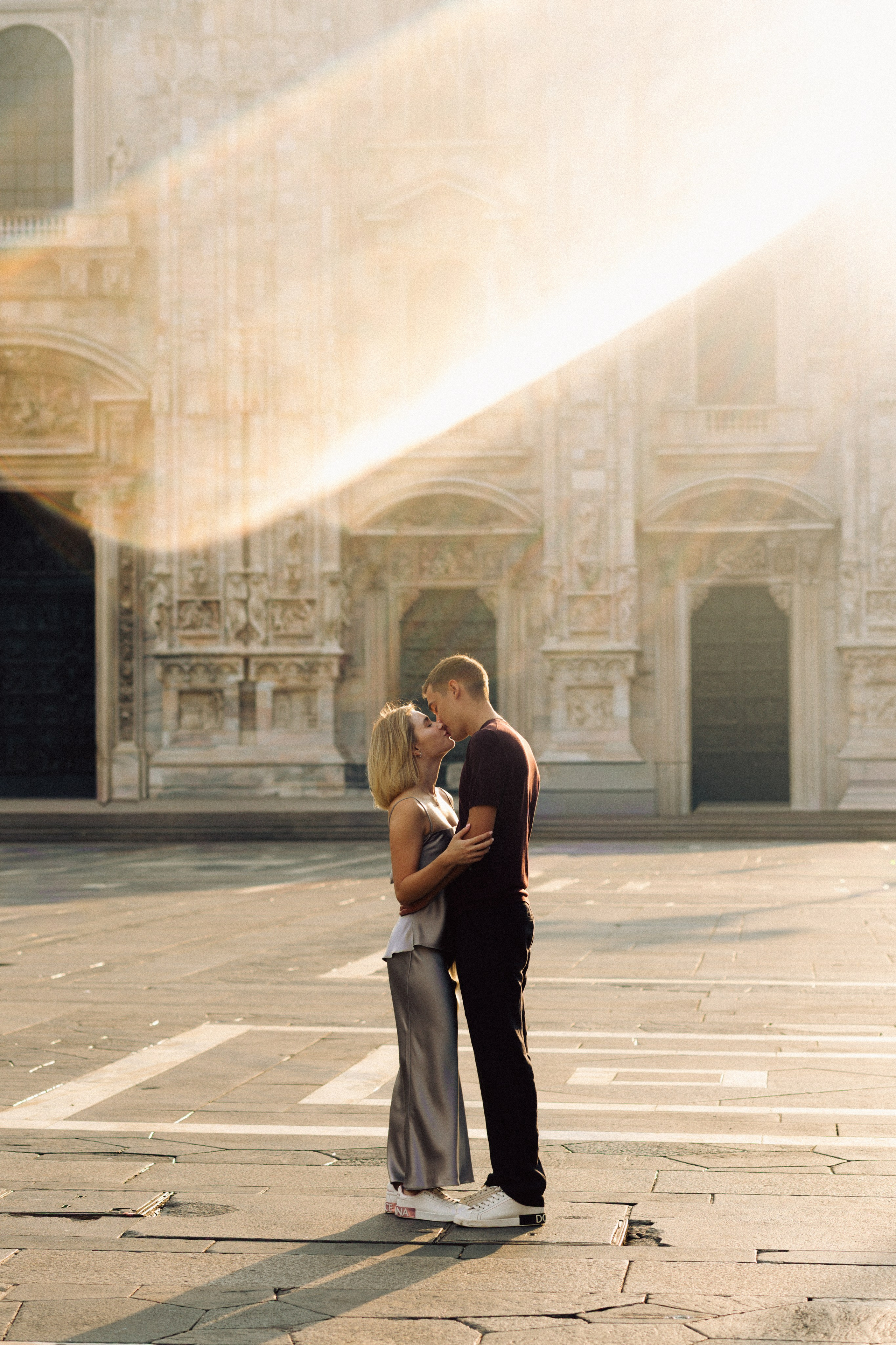 cinematic sunrise love story Duomo Milan