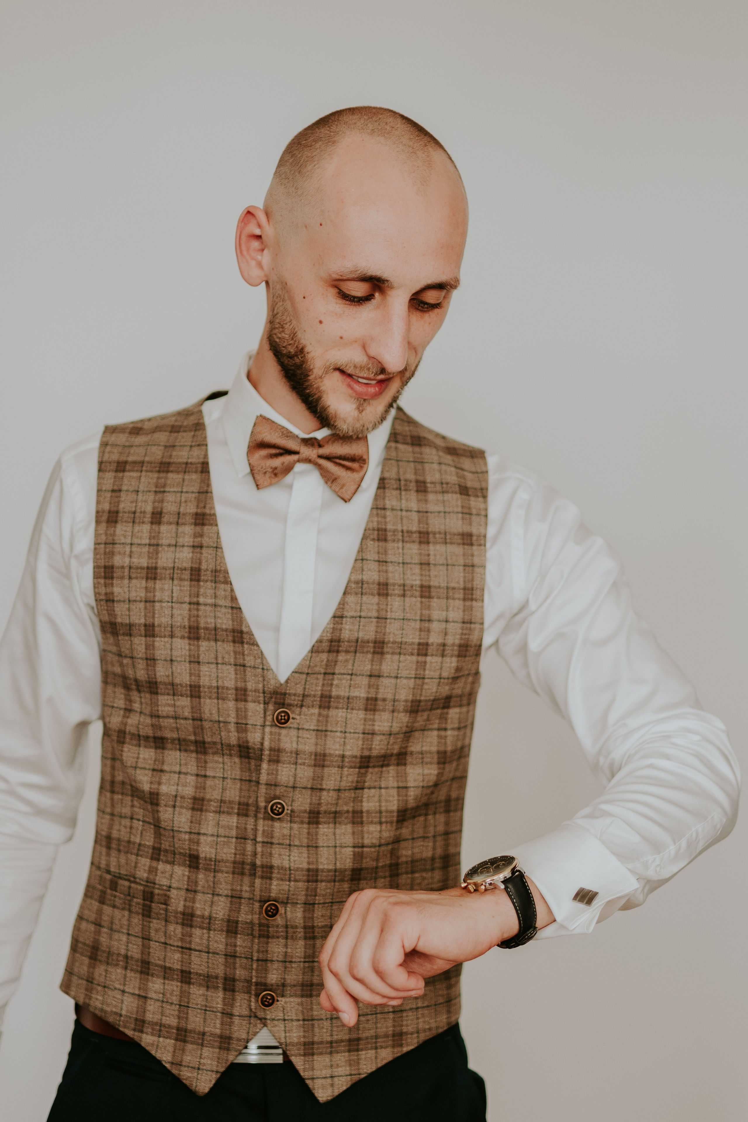 Dwór Wierzbno: plenerowy ślub pod wierzbą. Karkowskafoto - fotografia miłości