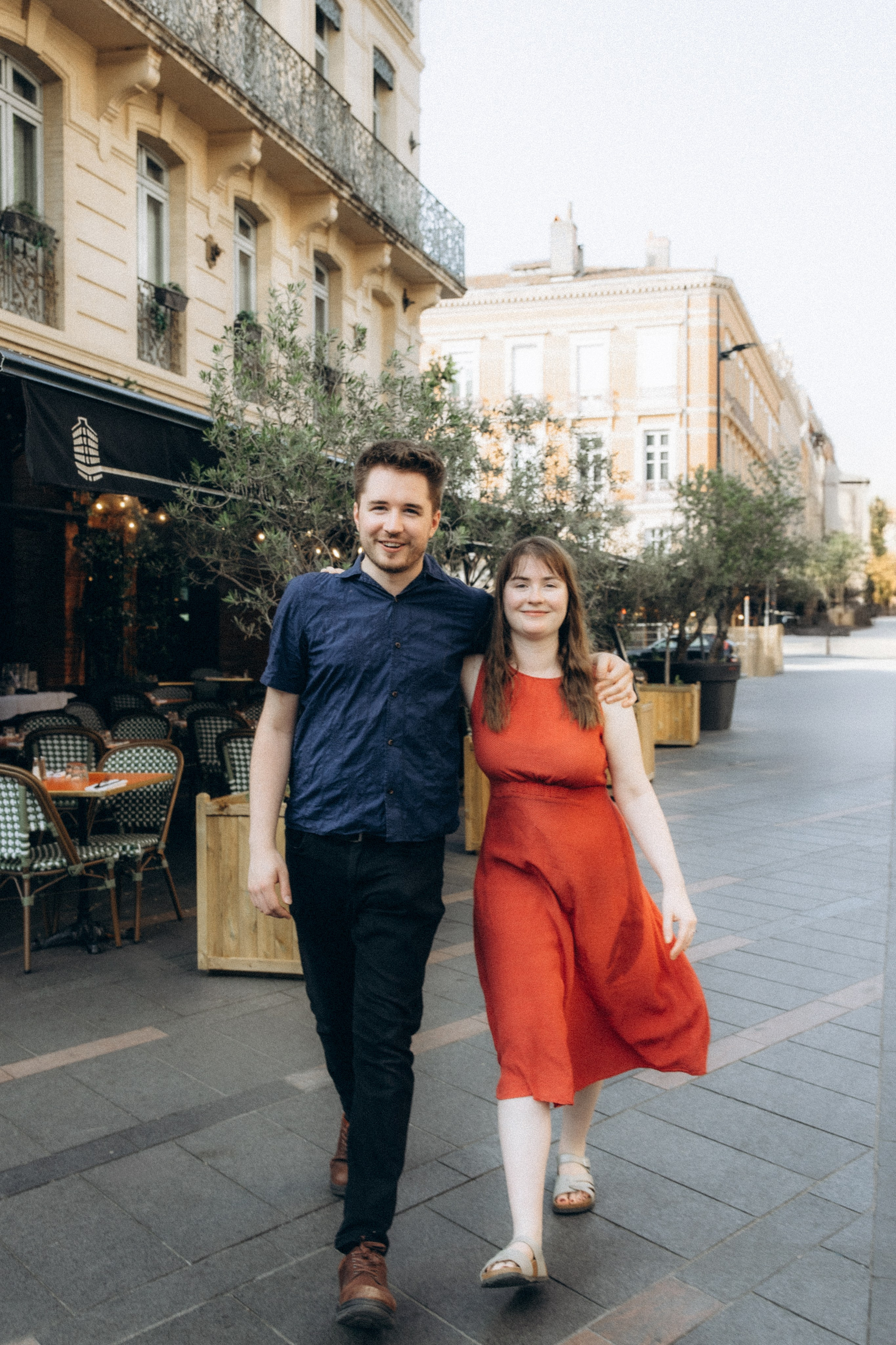 Surprise proposal photoshoot in Toulouse: romantic moment to remember. Eugénie Smirnova — your photographer in Toulouse and southwest France