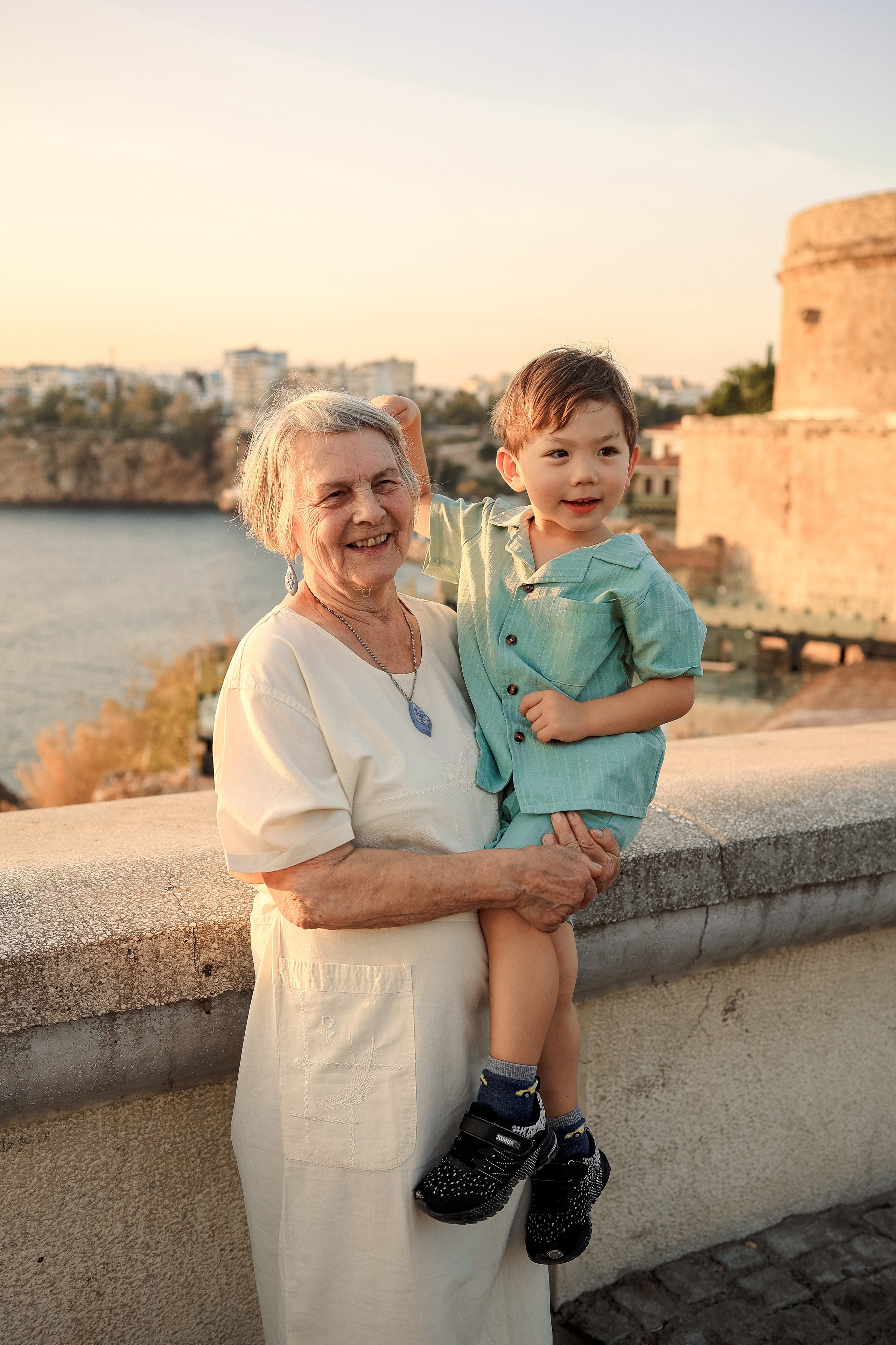 Photoshooting in old town of Antalya. Photographer in Turkey, Antalya, Kemer, Belek, Side, Kas, Fethiye