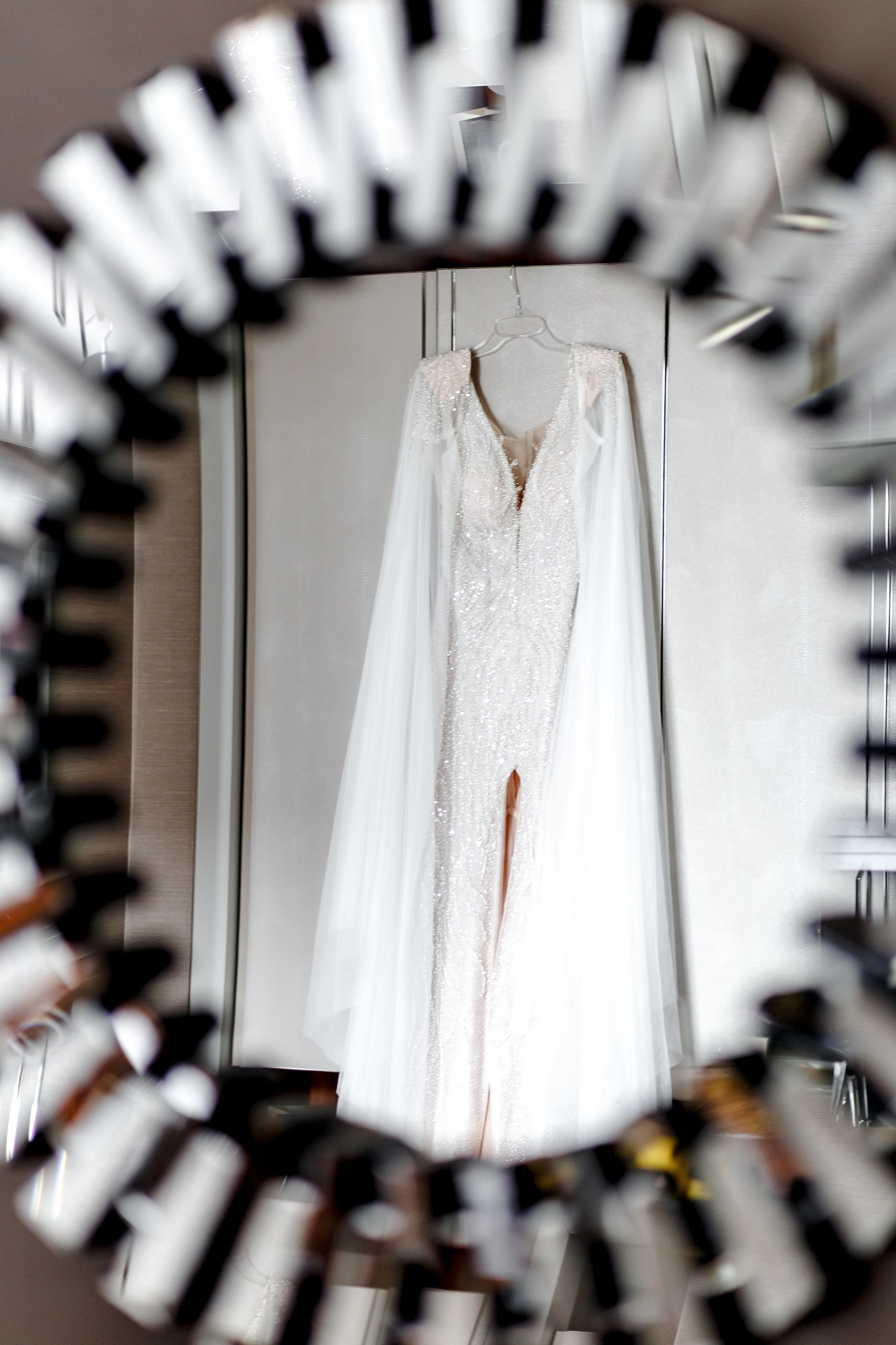 Getting Ready im Ritz Carlton Berlin: Ein zauberhafter Start in den Hochzeitstag. Hochzeitsfotografie in Berlin Nataliia Schütze