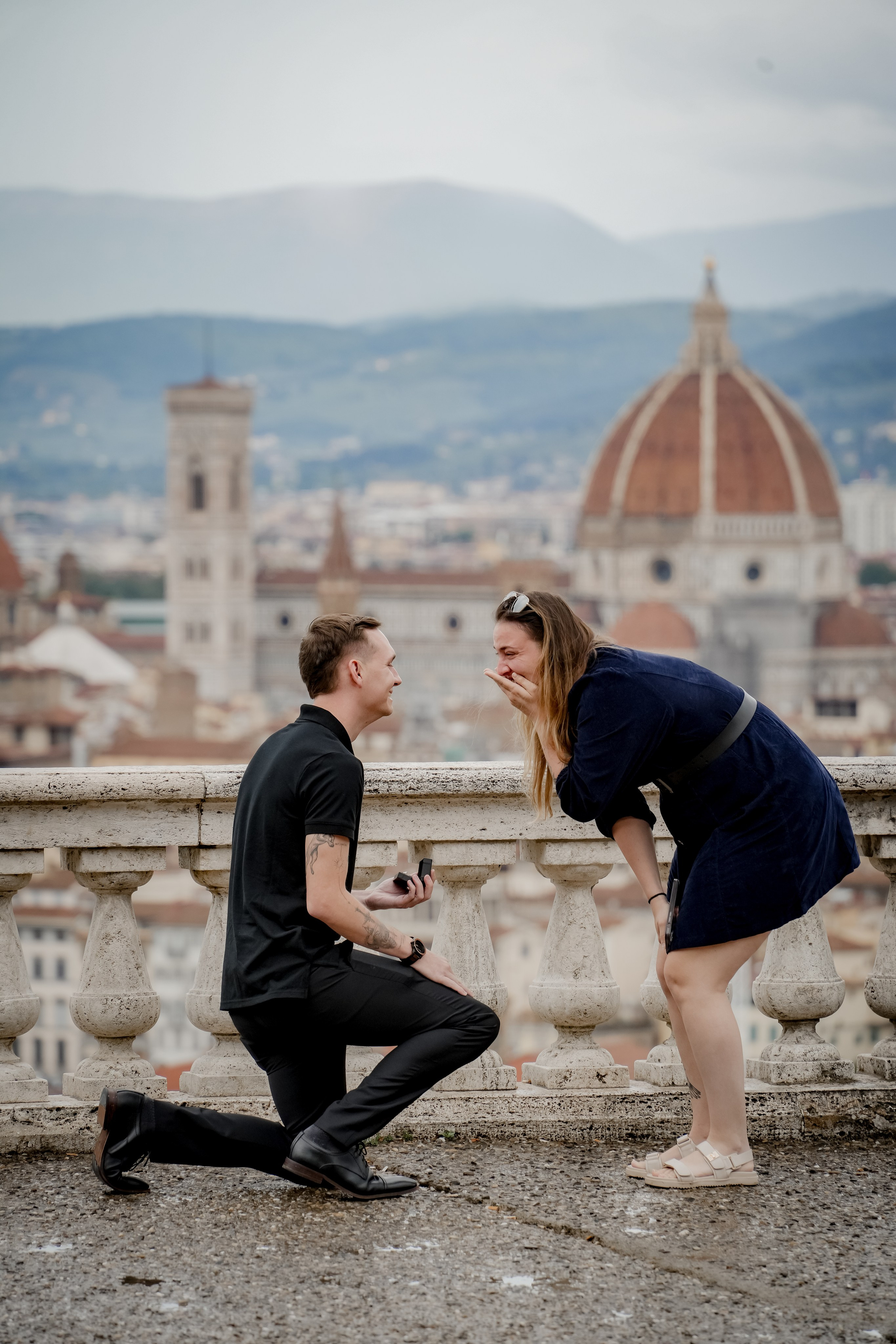 Proposal in Italy. Wedding Photographer in Italy
