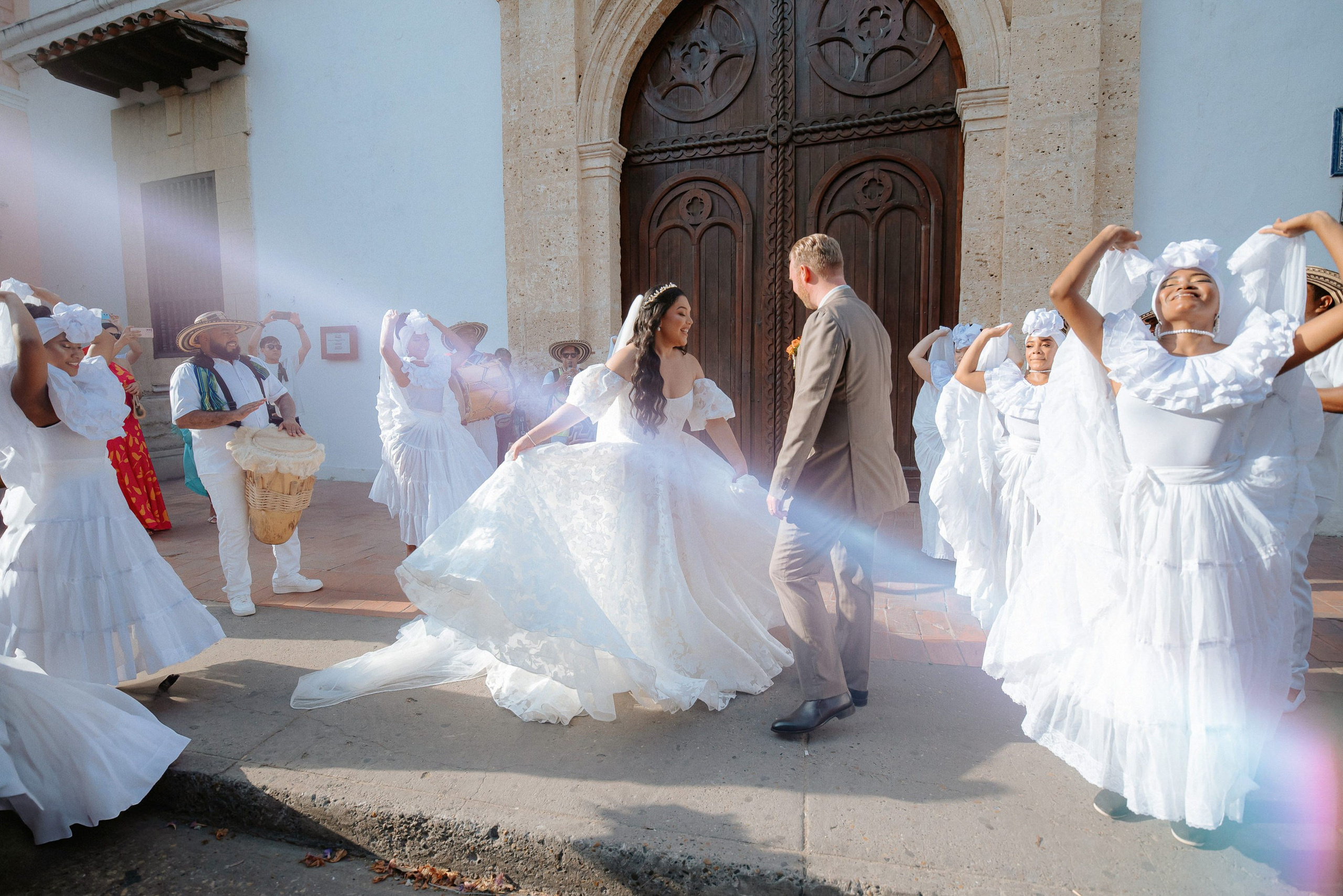 Cindy + Garrett | Destination Wedding Photos in Cartagena 2025 – César Vanegas Photography. César Vanegas Photography | Wedding & Travel Photographer | Cartagena, Colombia