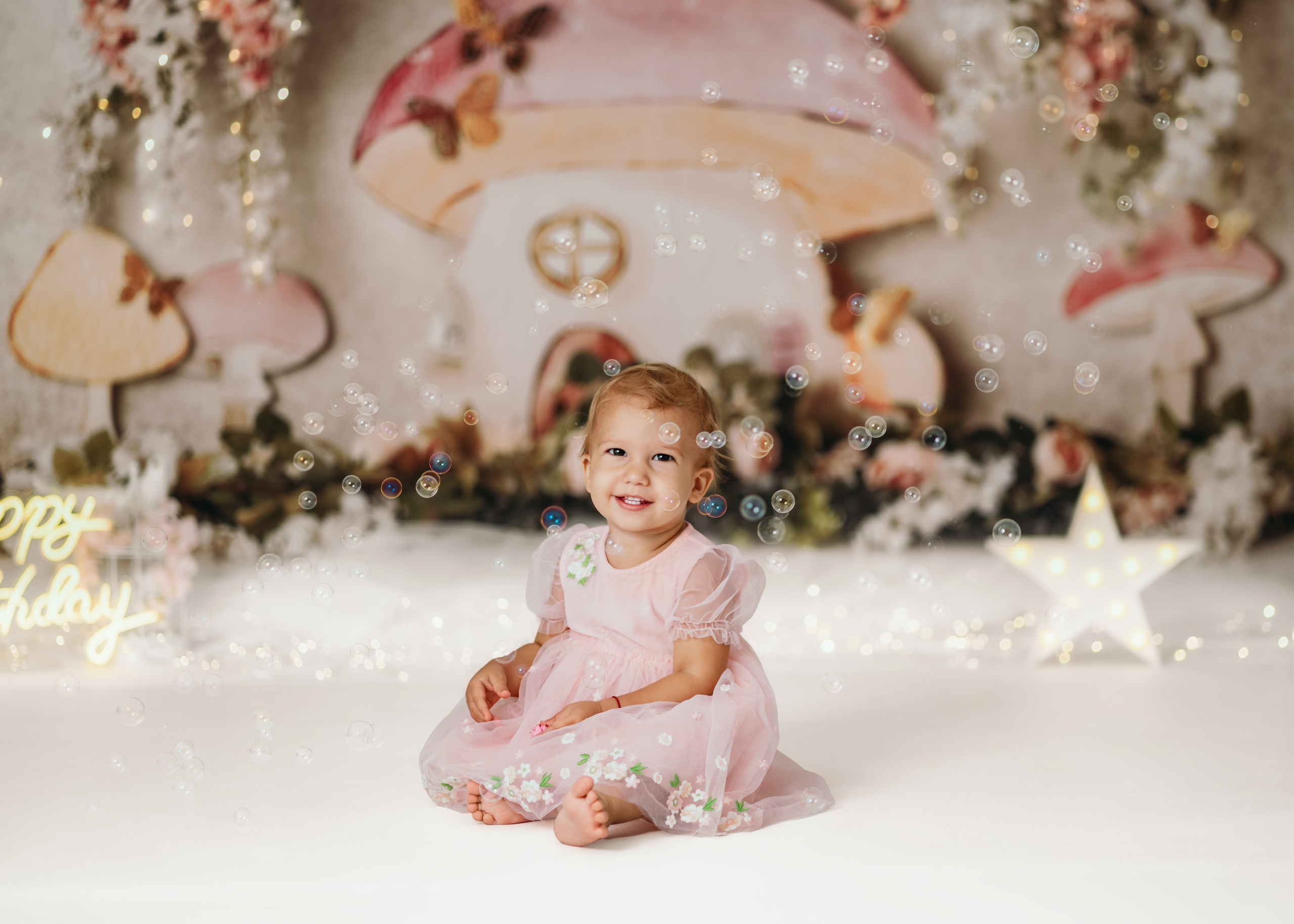 Prvi rođendan Beograd – bajkovita dekoracija sa tortom i balonima