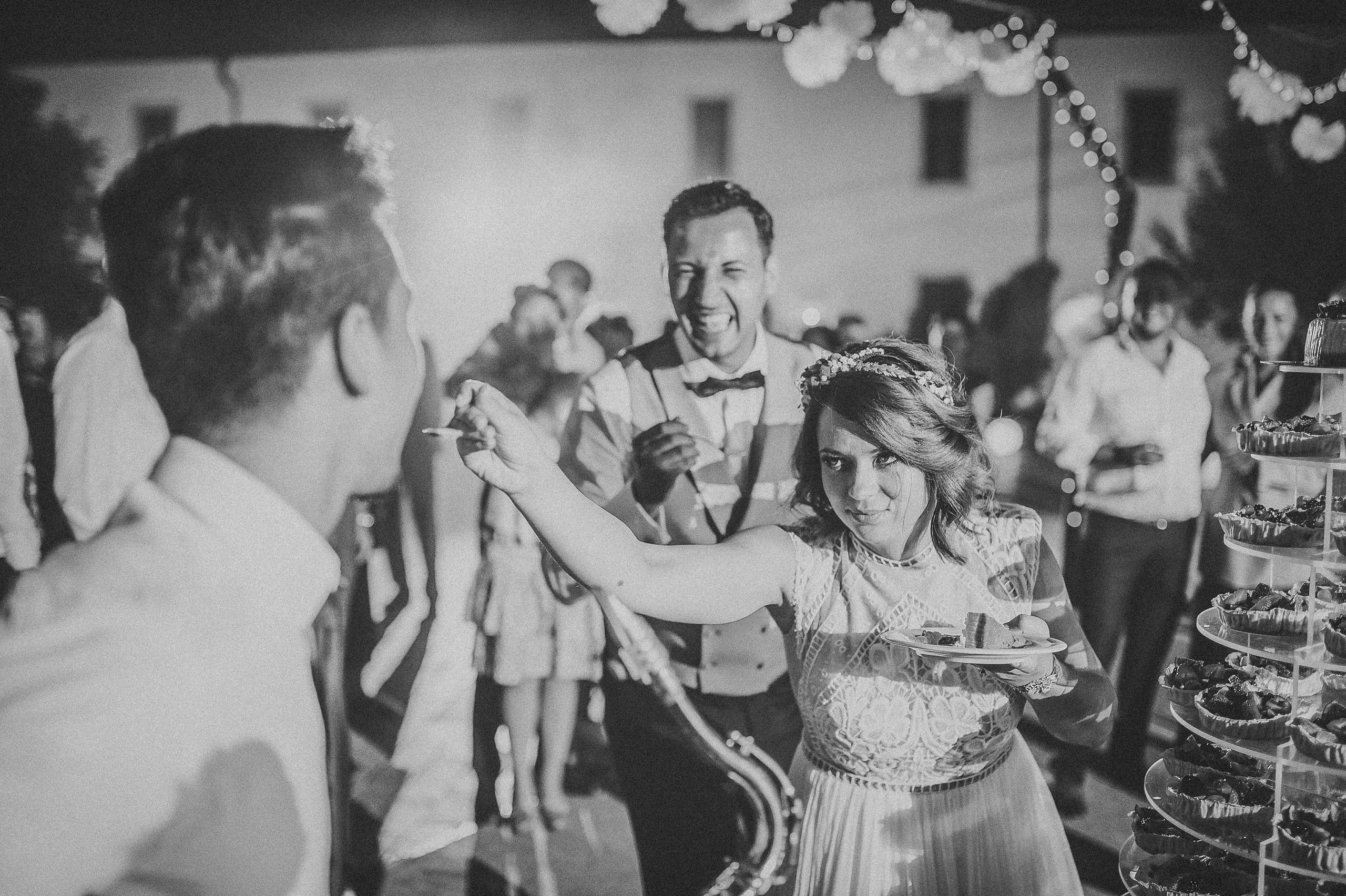 Alina și Ionuț | Fotografii Alb-Negru în Alba Iulia | Alex Vasilie. Alex Vasilie | Fotograf de Nuntă, Botez și Portret | Cluj-Napoca