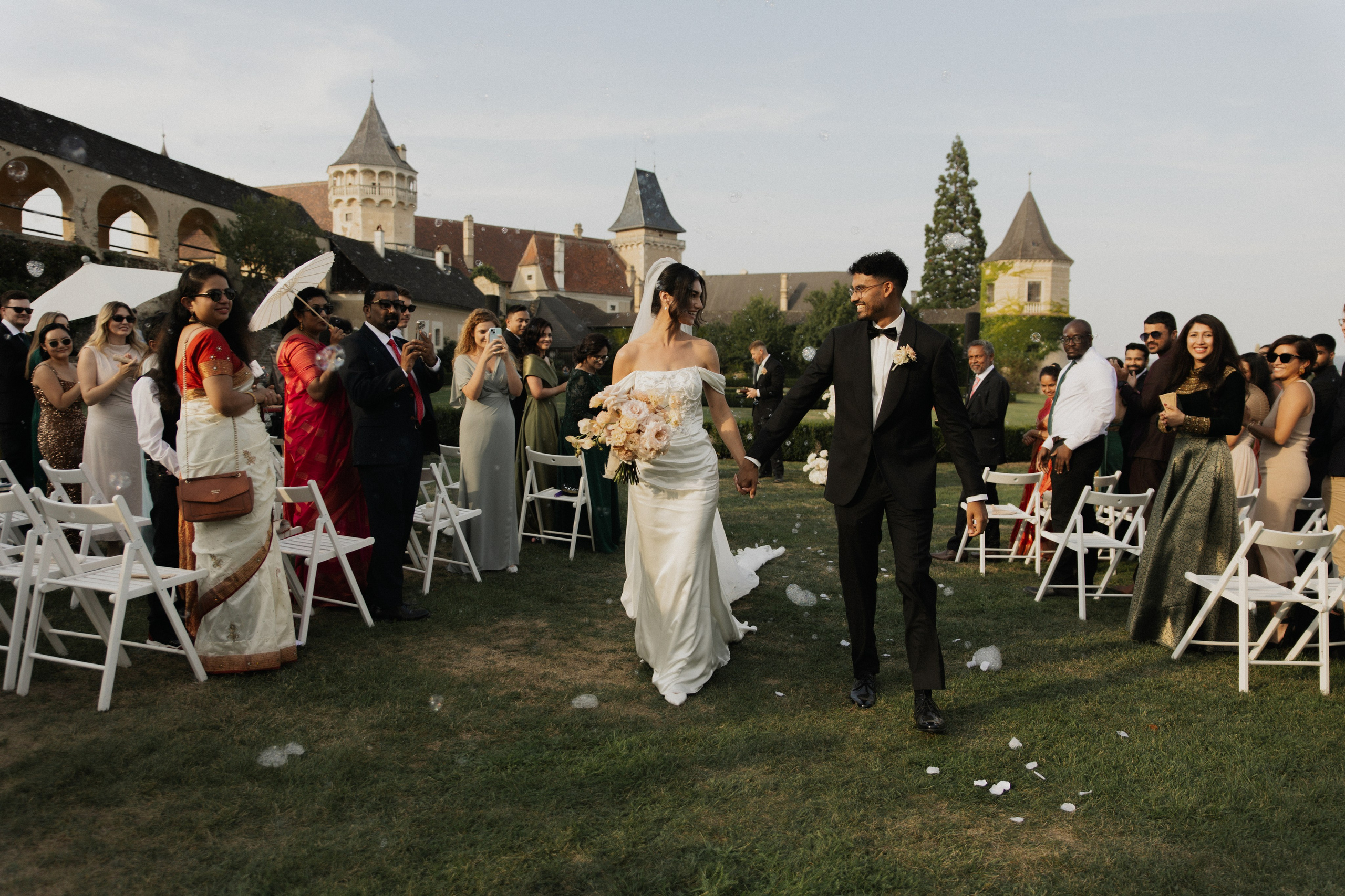 Elegant Castle Wedding in Austria | Alwin & Ruth’s Fairytale Celebration. Wedding photographer and videographer based in Timisoara, Romania