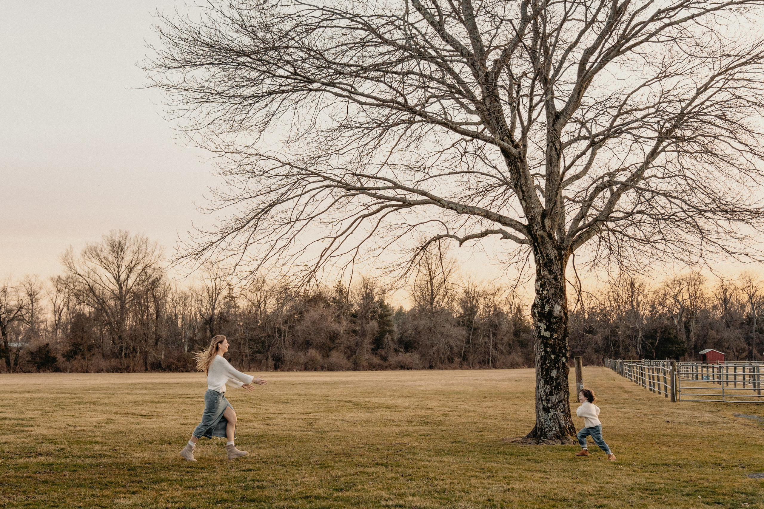Unique Family Photography at an Alpaca Farm – Fun & Playful. Alisa Tant — Family and newborn photographer Bucks County, Montgomery county, Philadelphia, NJ