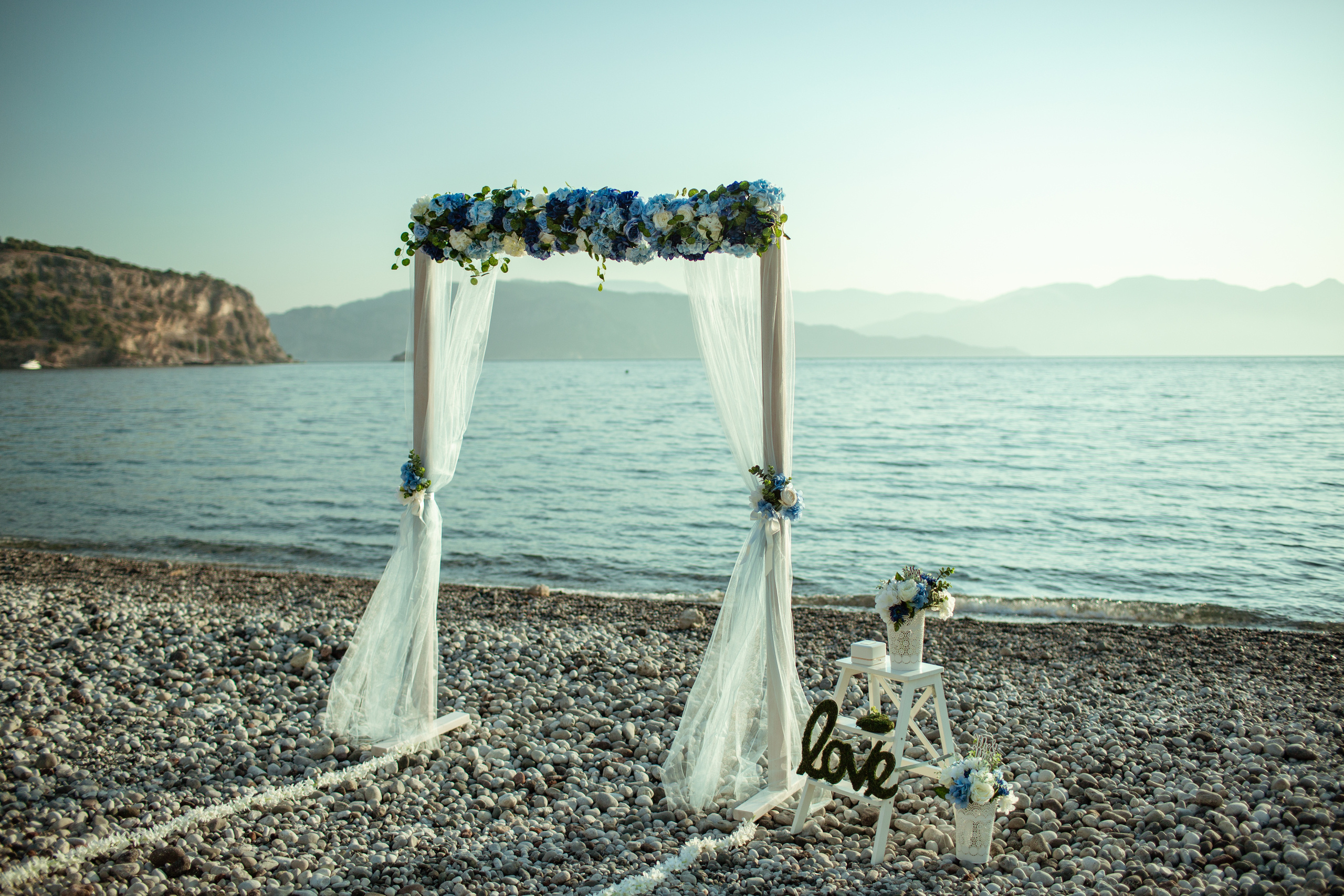 Оформление свадебной арки, проведение церемонии, ведущий церемонии, пр. Фотограф в Каппадокии / Julia Ganch