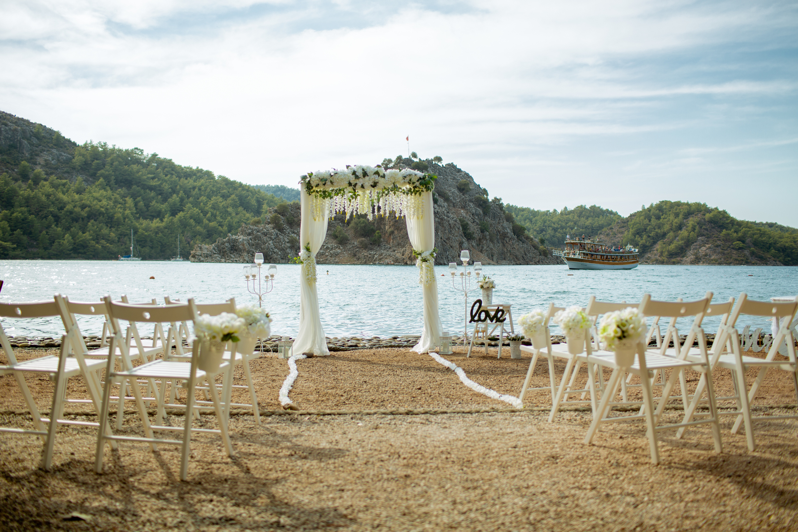 Оформление свадебной арки, проведение церемонии, ведущий церемонии, пр. Фотограф в Каппадокии / Julia Ganch
