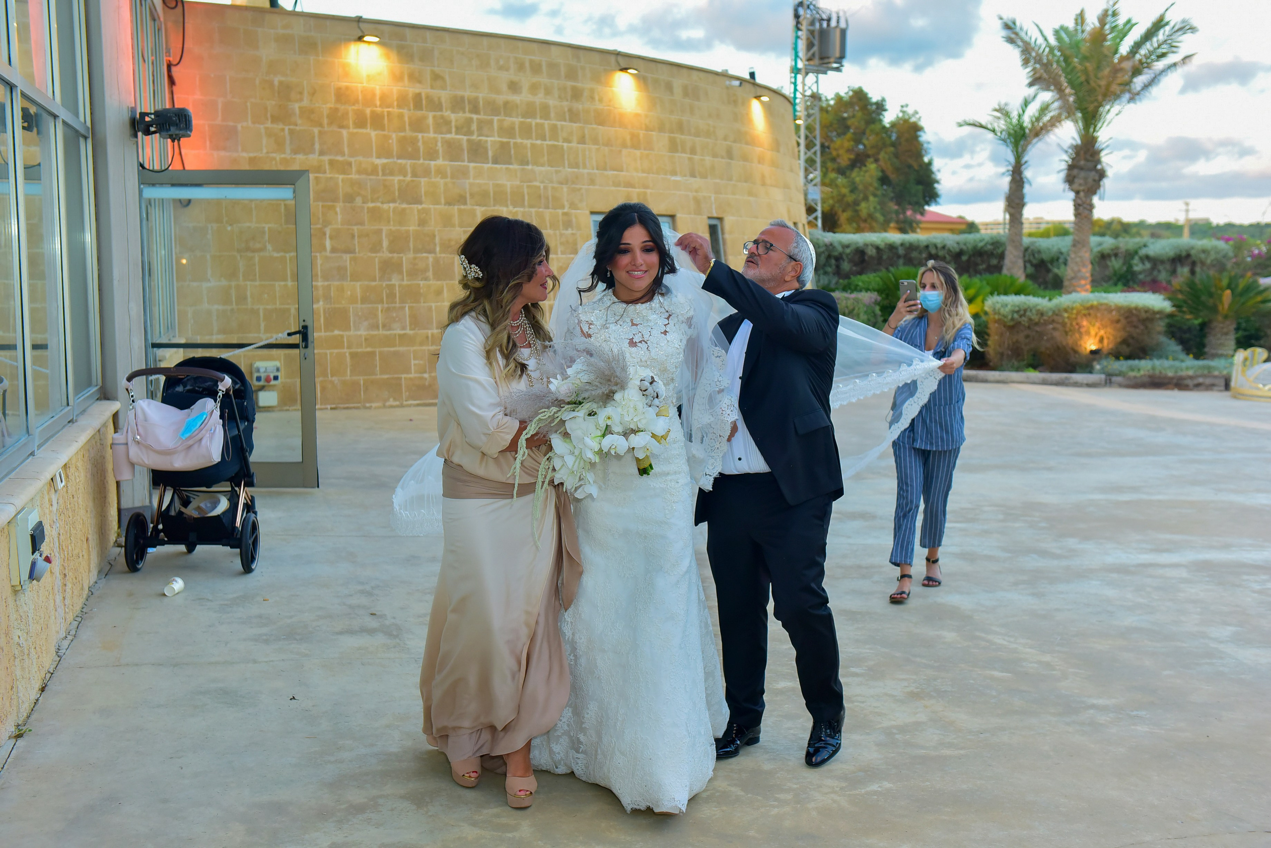Ashley & Samuel. Wedding and events photographers Studio Shalom