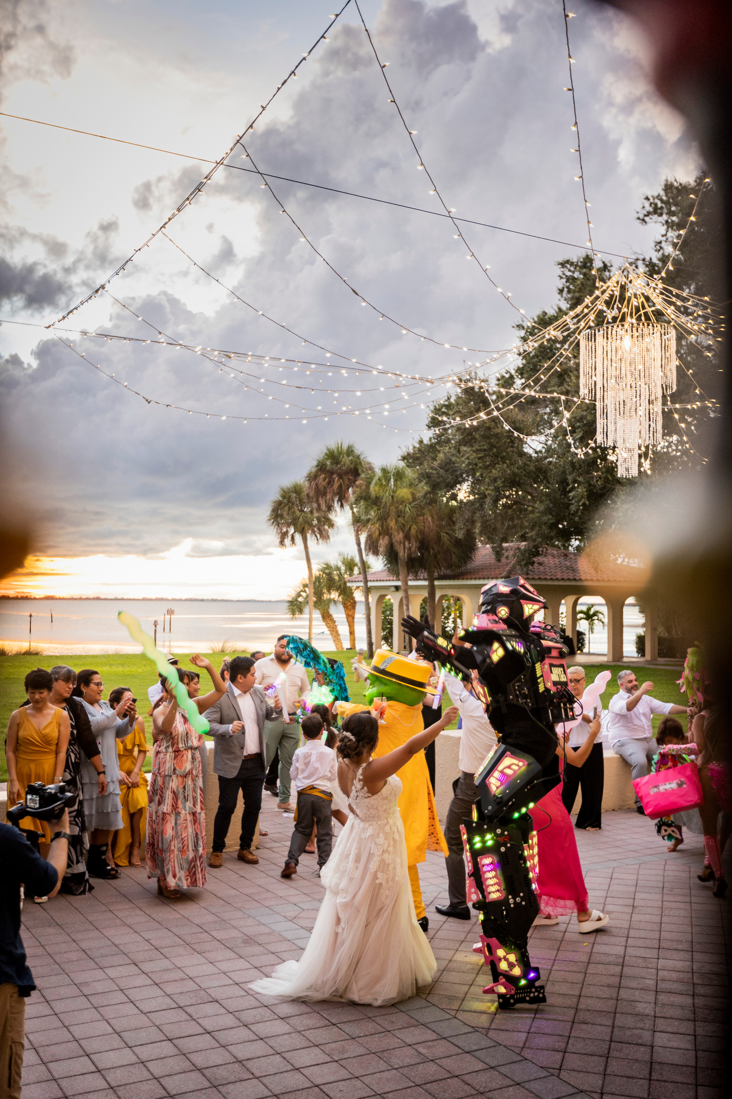 Wedding at Powel Crosley Estate. Wedding and Bar Mitzvah Photographer located in Central Florida